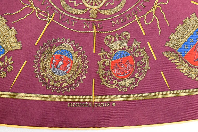 Foulard Hermès Les Armes De Paris En Soie - Modèle Bandana Carré Bleu (occasion)