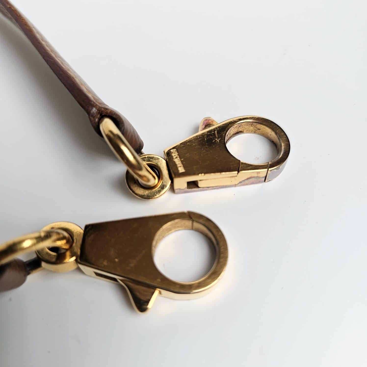 1992 Sac Kelly 28 en cuir Noisette Lisse d'Hermès en vente 5