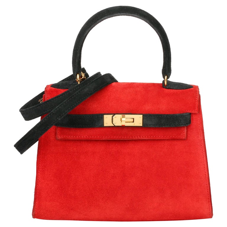 Hermès Kelly Banana Belt Bag 20 Red Veau Doblis Suede Gold Hardware For  Sale at 1stDibs