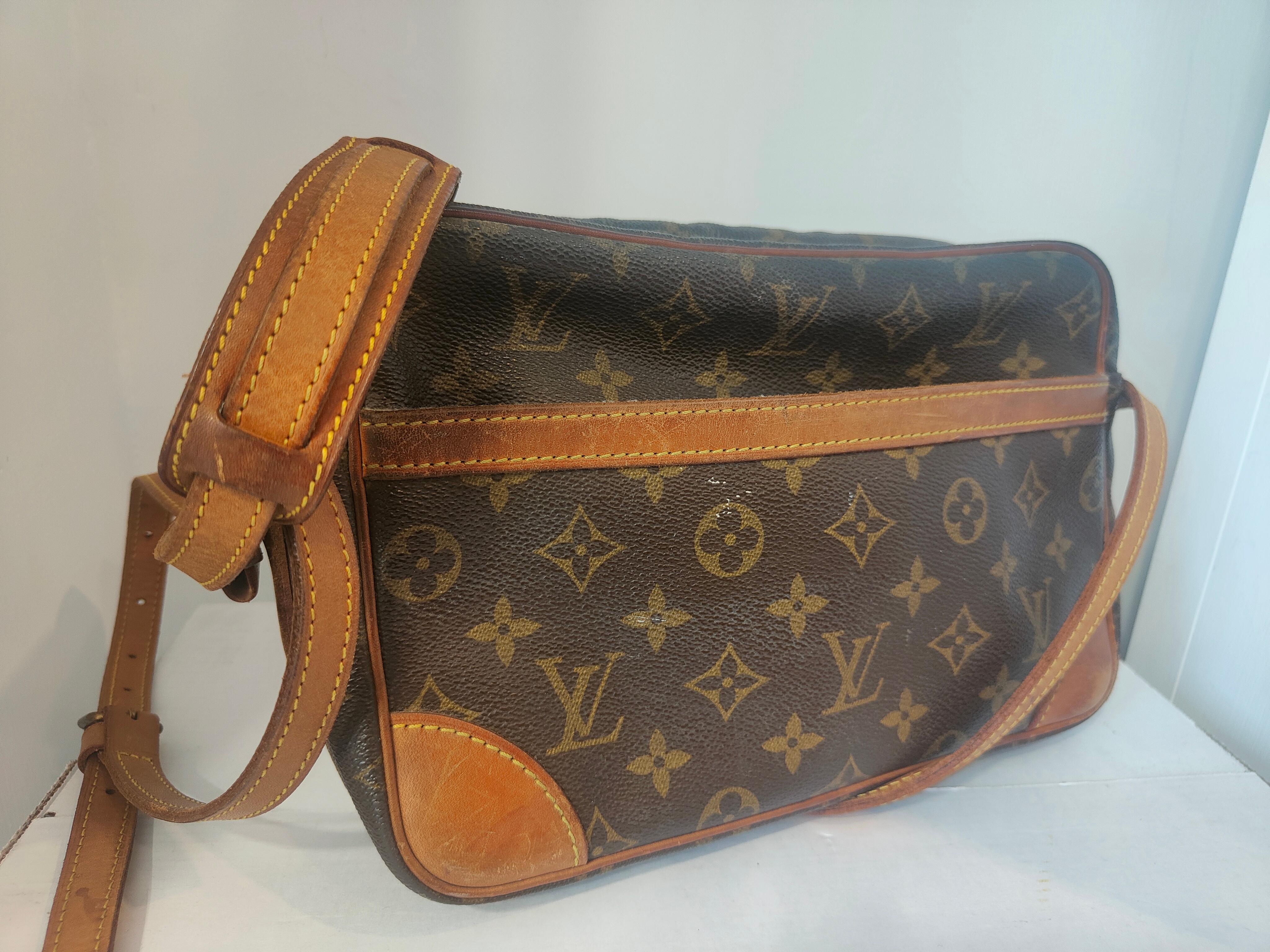 1992 Louis Vuitton Camera Bag In Good Condition For Sale In Capri, IT