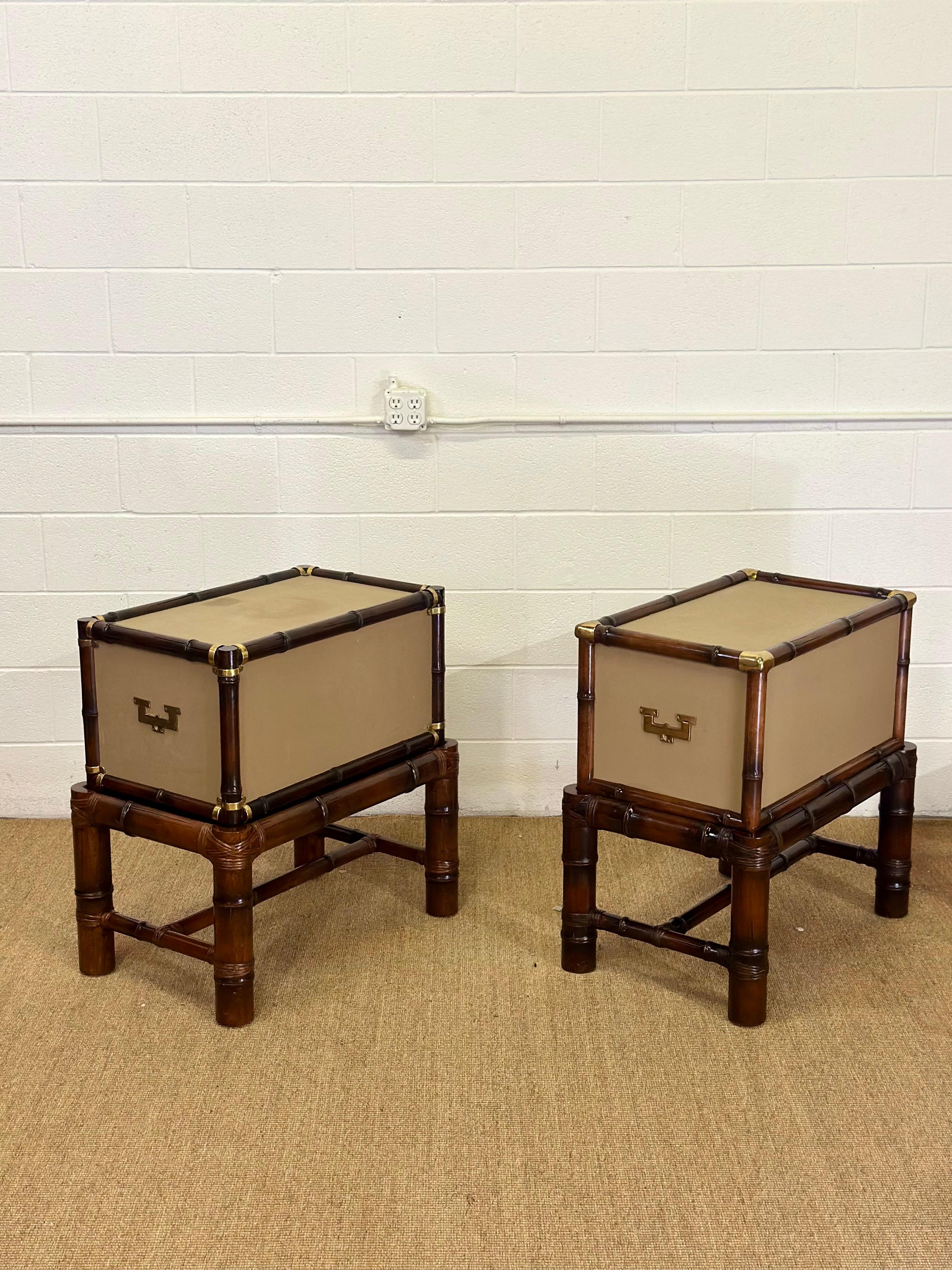 1992 Ralph Lauren Cameron Rattan, Segeltuch & Bambus Campaigner Nachttische - ein Set im Angebot 8