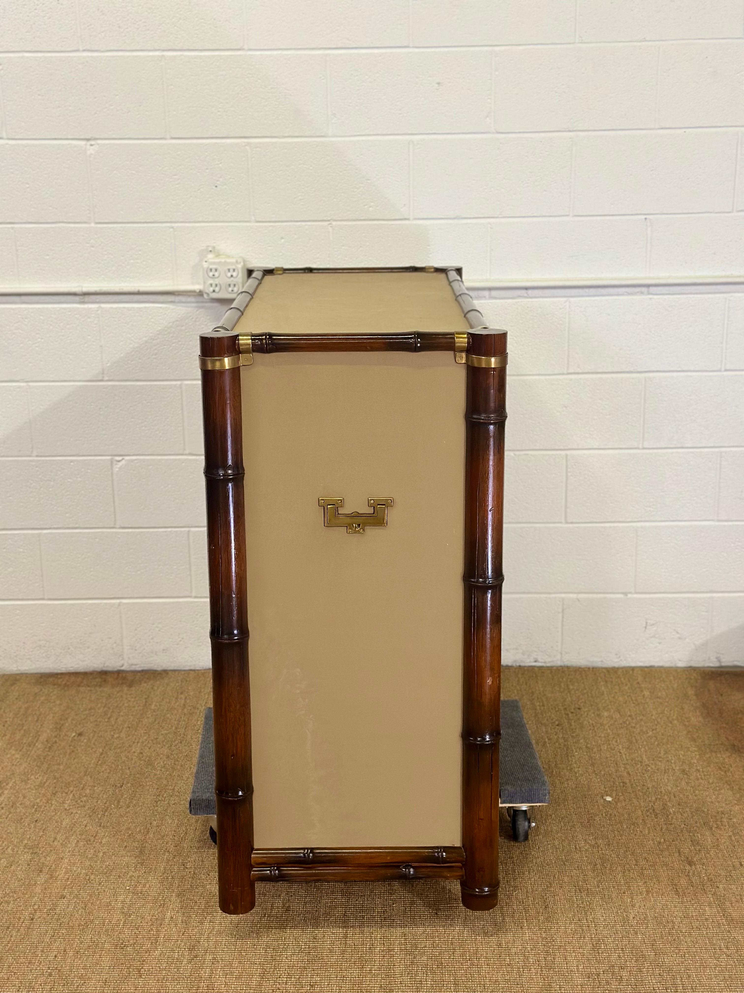 1992 Seltene Ralph Lauren Cameron Canvas Faux Bambus Messing Campaigner Kommode der Schublade im Angebot 3
