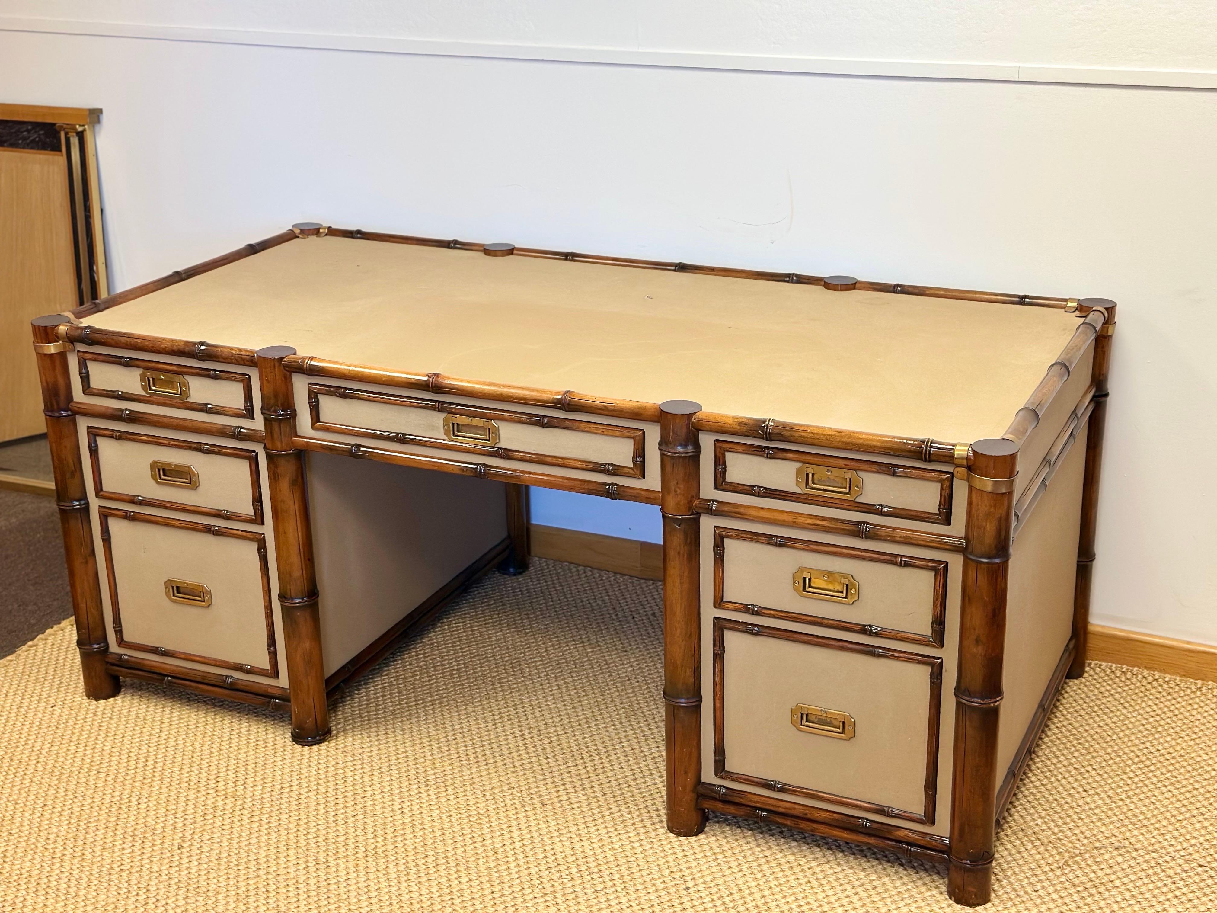 1992 Rare bureau de campagne en toile et faux bambou de Ralph Lauren, en laiton en vente 4