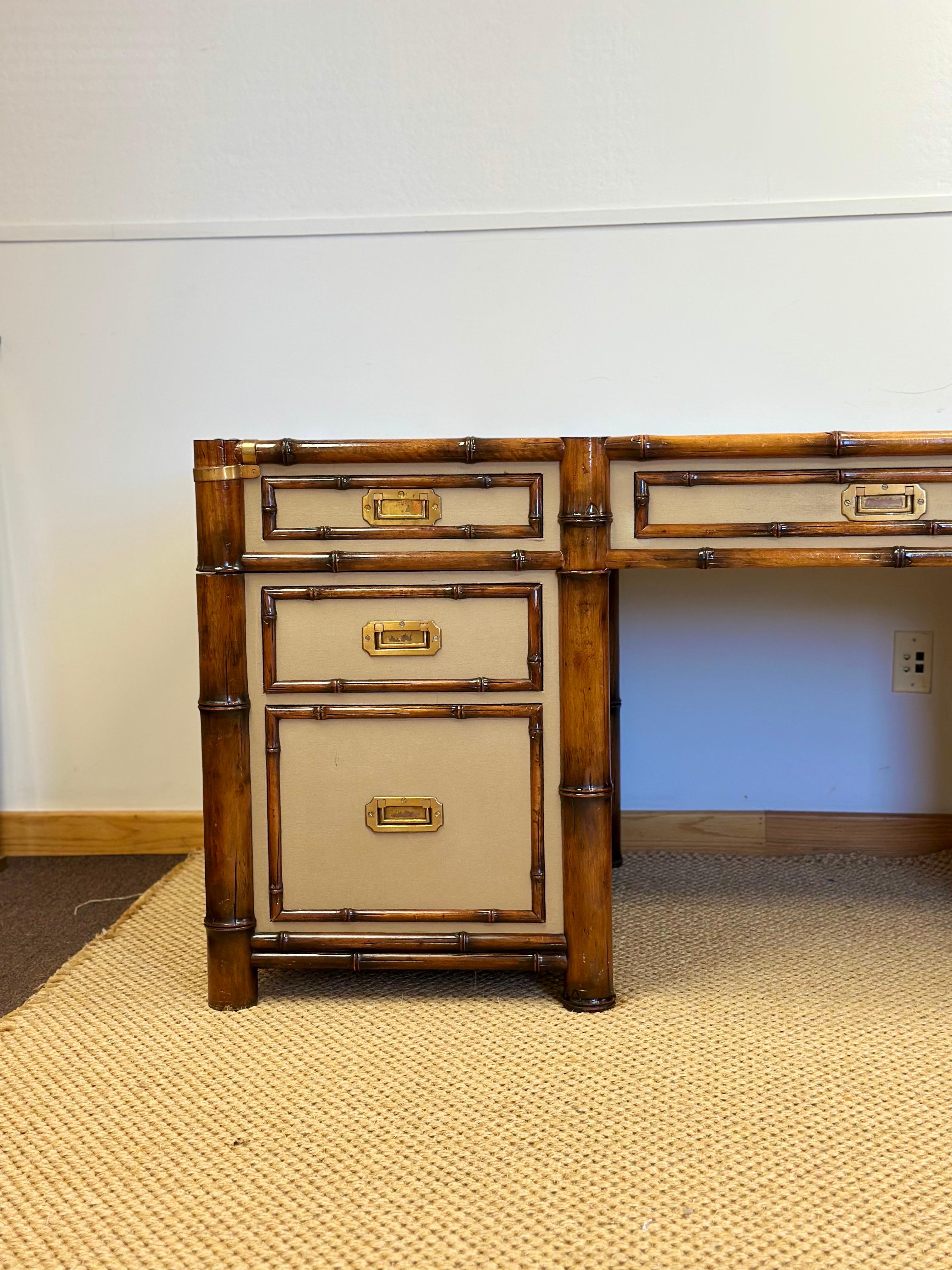 Américain 1992 Rare bureau de campagne en toile et faux bambou de Ralph Lauren, en laiton en vente