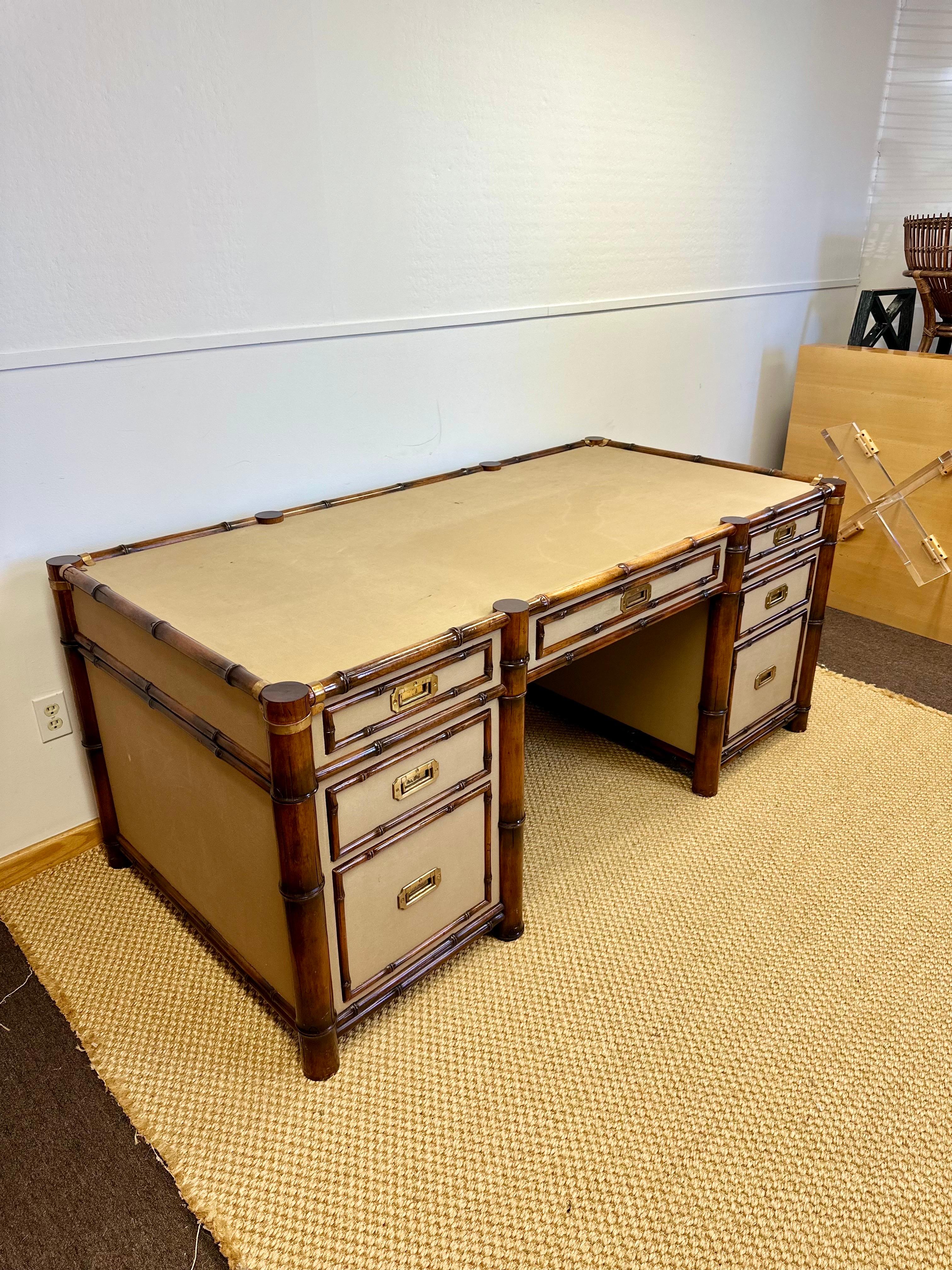 1992 Rare bureau de campagne en toile et faux bambou de Ralph Lauren, en laiton en vente 1