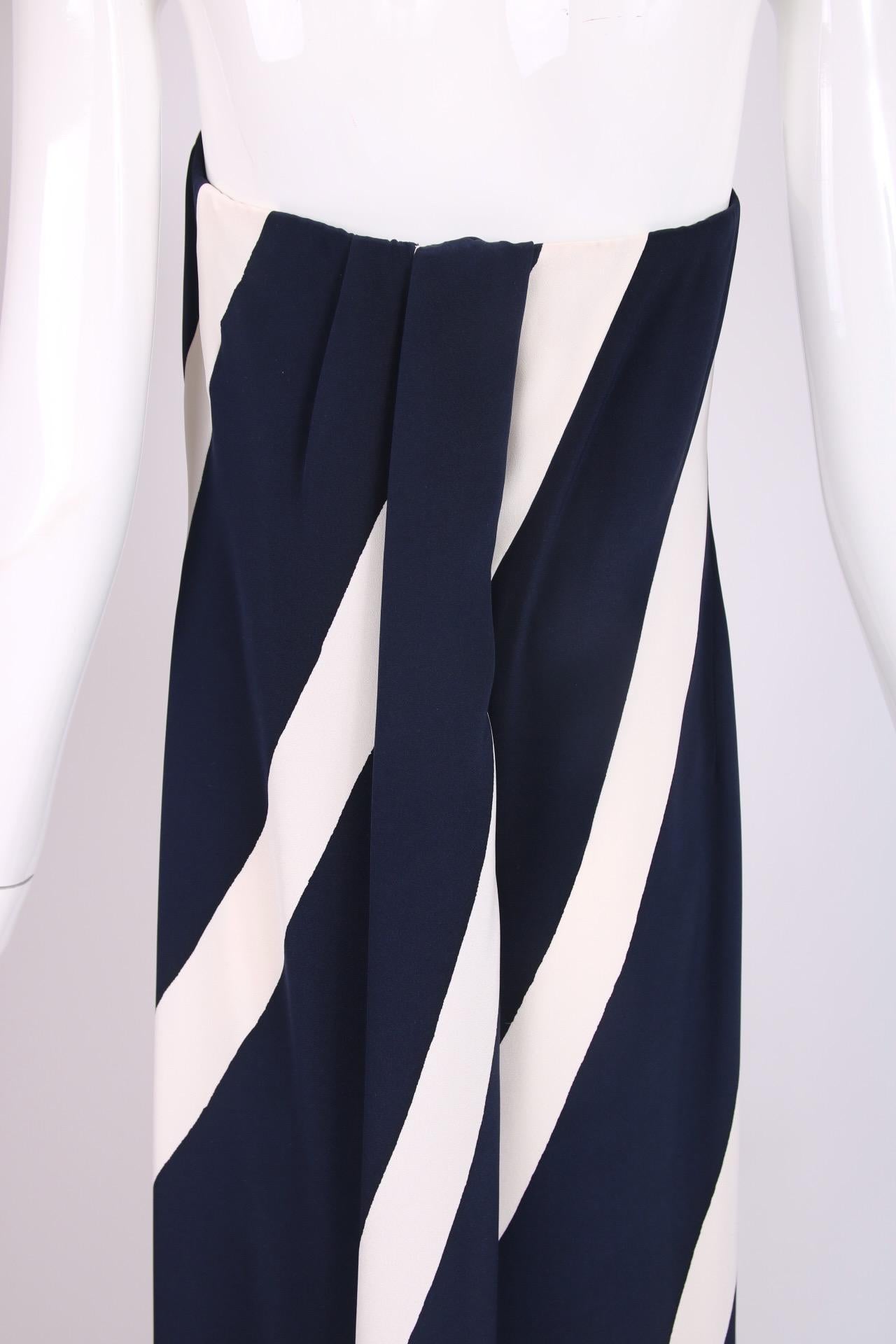1992 F/S Yves Saint Laurent YSL Haute Couture Gestreiftes Seidenkleid Nr.67074 im Angebot 2