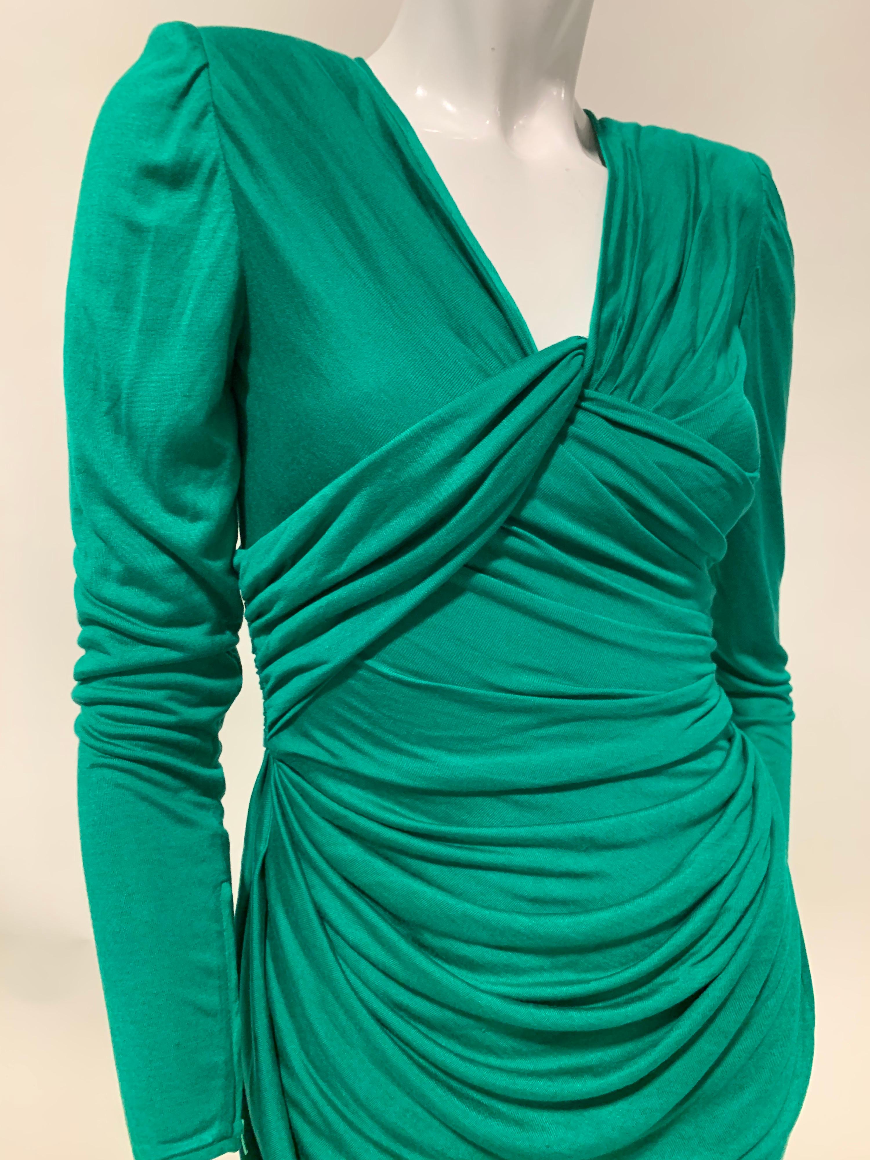 1992 Ungaro Emerald Green Draped Jersey Gown W/ Wrap Back & Bold Shoulders US 6 For Sale 6