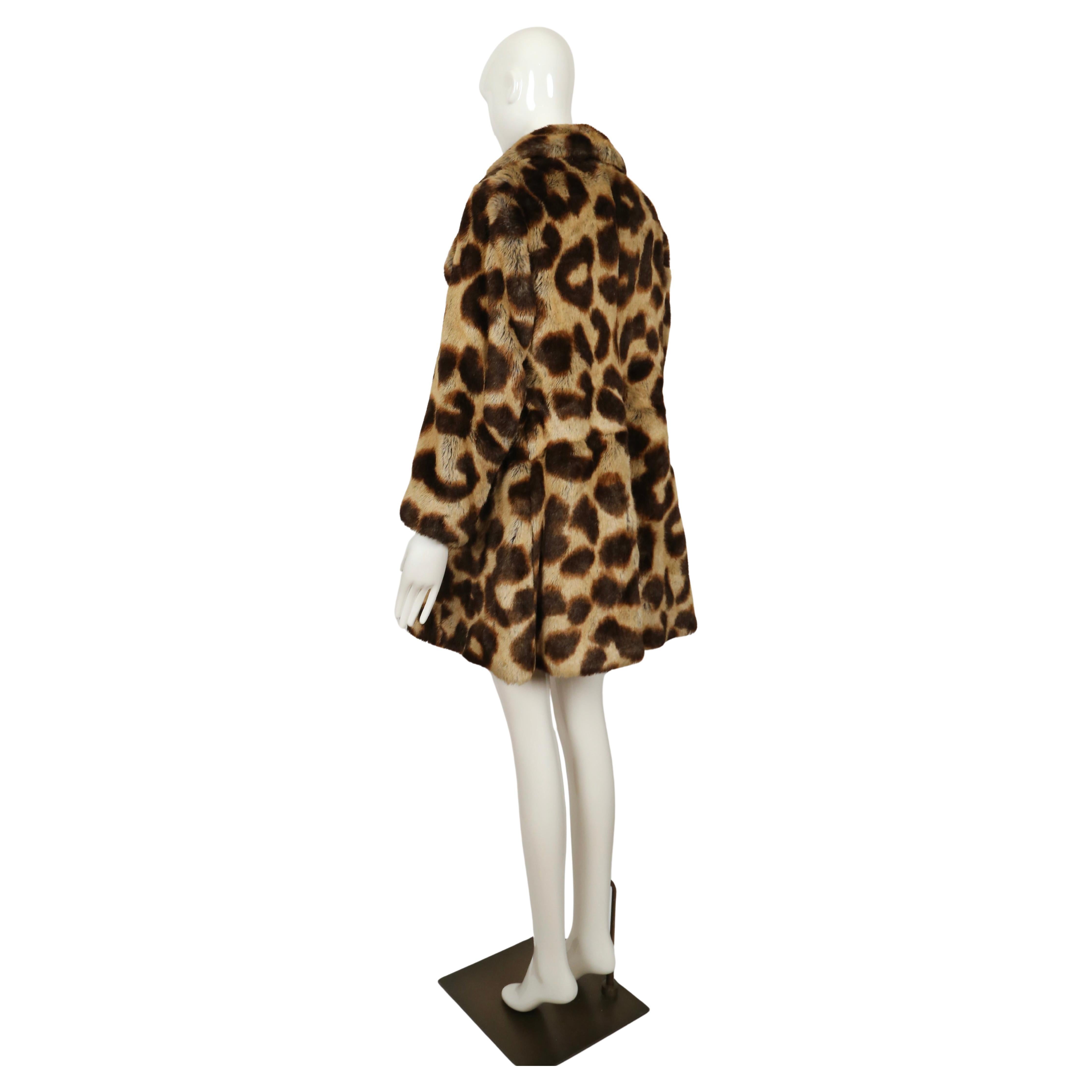 1992 Vivienne Westwood, cappotto in pelliccia di leopardo con bottoni trasparenti a forma di sfera in vendita 6