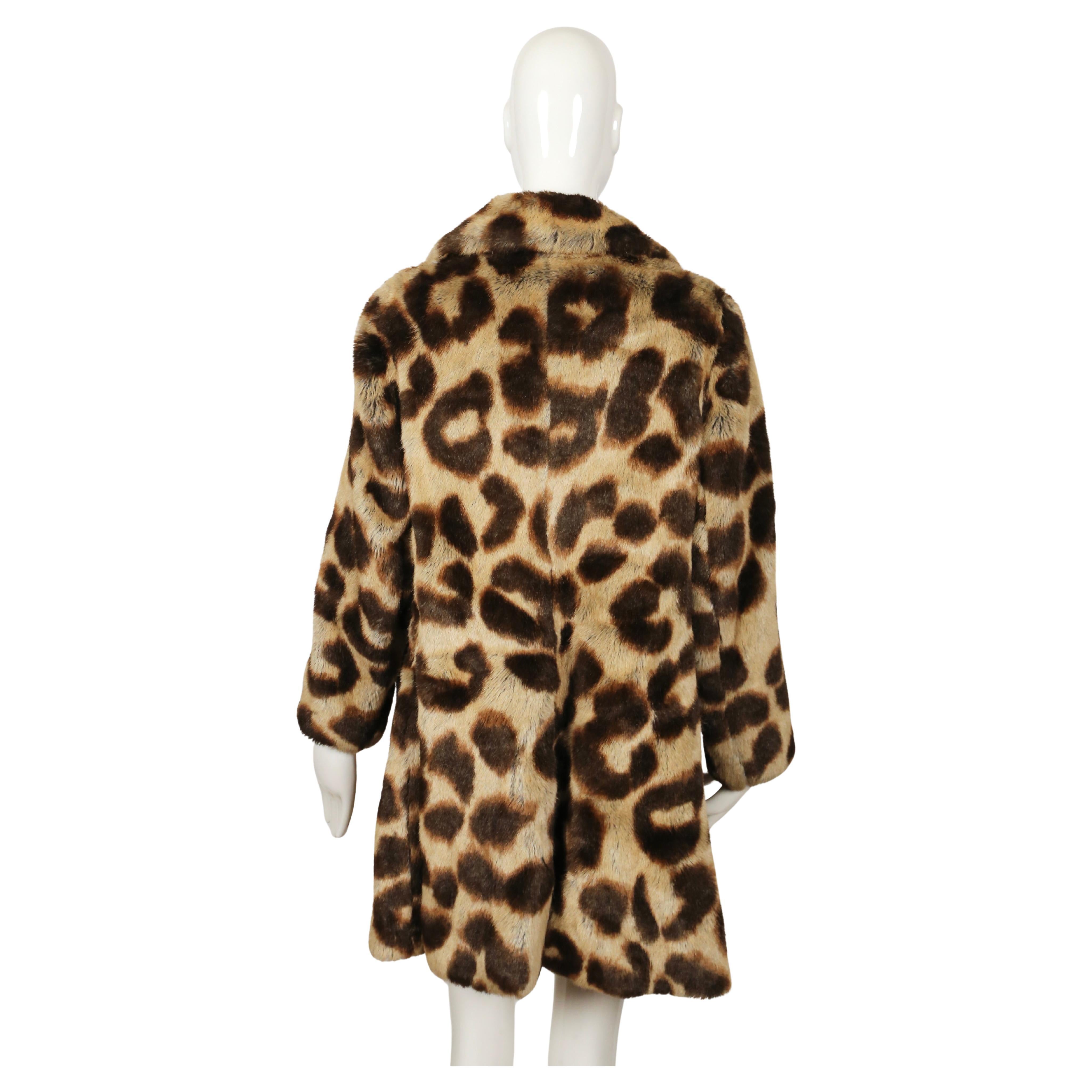 1992 Vivienne Westwood, cappotto in pelliccia di leopardo con bottoni trasparenti a forma di sfera in vendita 7