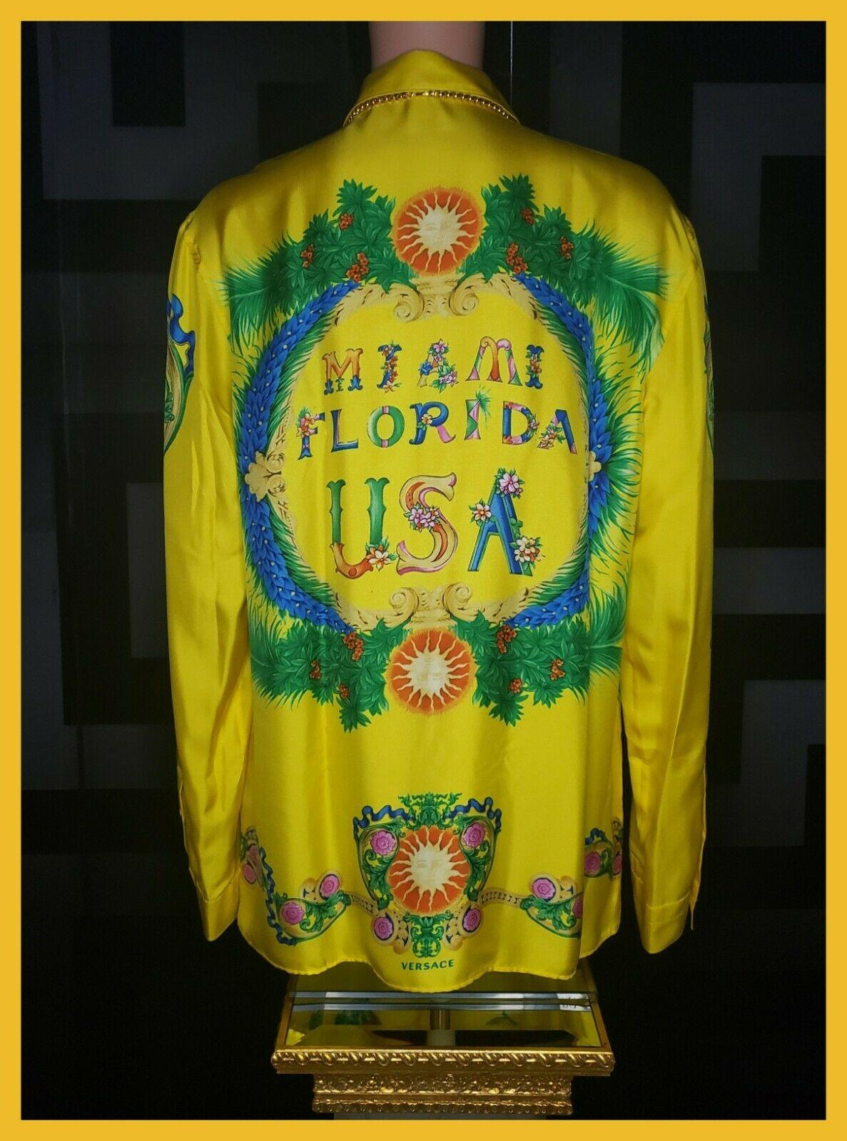 SOLD OUT!!! MIAMI FLORIDA USA VERSACE SILK SHIRT
Rich printed silk shirt
Demonstrate your taste for luxurious accessories and your love for Versace signed pieces with this rich silk shirt.
LIMITED EDITION FROM GIANNI VERSACE - ARCHIVE 1993!!!
DO NOT
