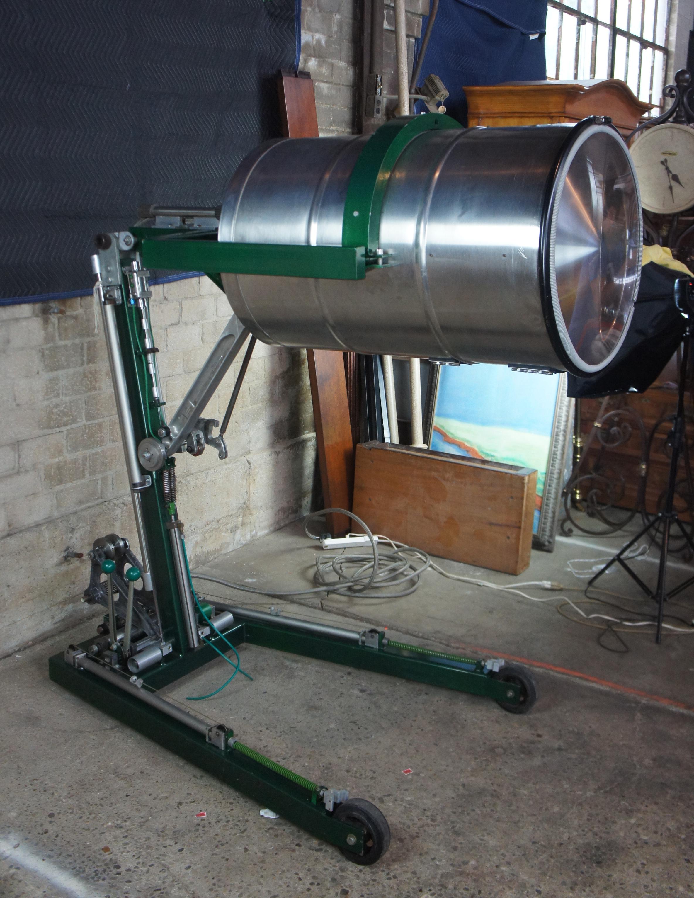 Metallo TODT 1993 Barile Lift Scultura d'arte Aliena Fantascienza Distopia Mostra in vendita
