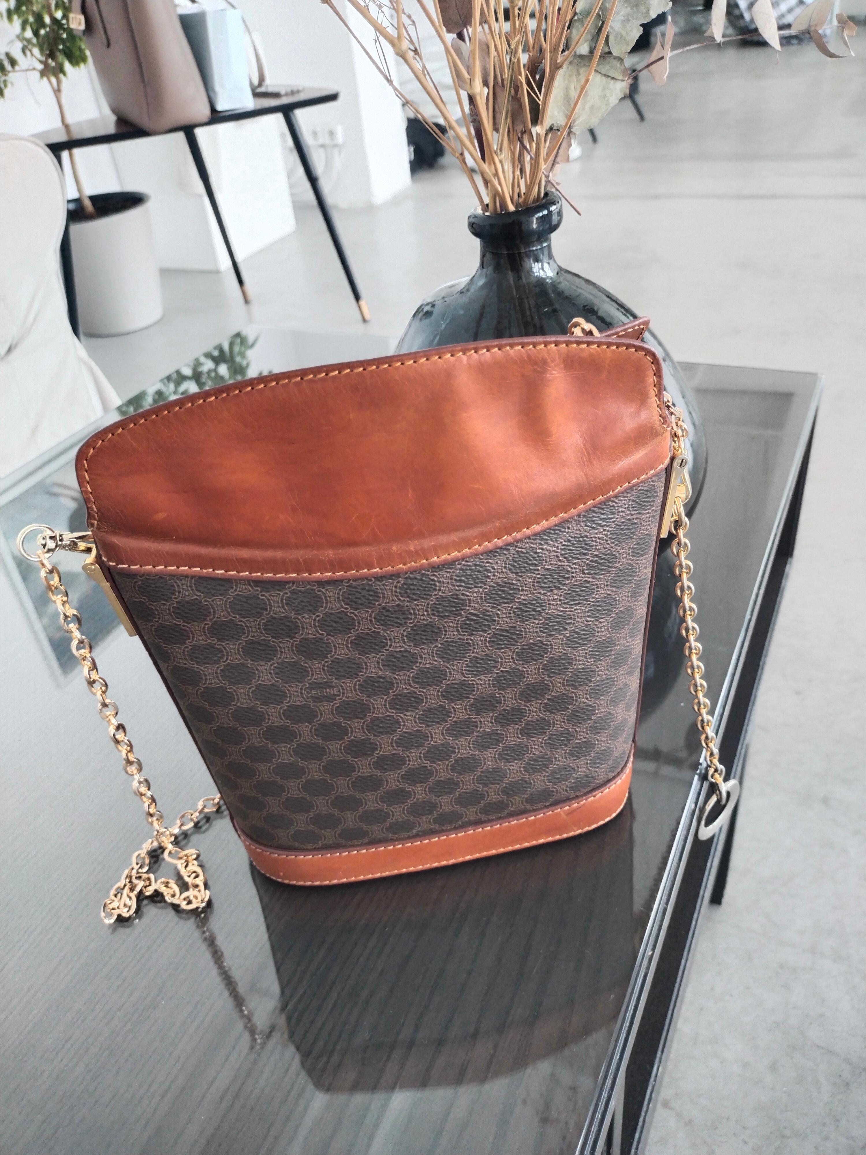 1993 CELINE Macadam Toggle clasp chain Brown Bucket bag Umhängetasche / Vintage im Angebot 5