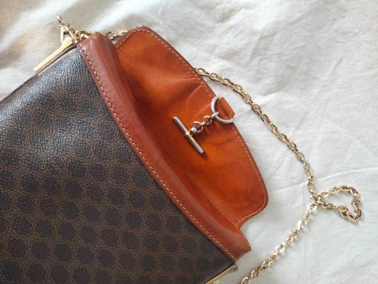 1993 CELINE Macadam Toggle clasp chain Brown Bucket bag Umhängetasche / Vintage im Angebot 11