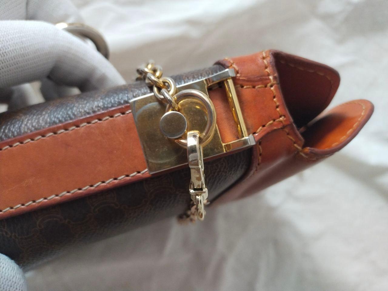 1993 CELINE Macadam Toggle clasp chain Brown Bucket bag Umhängetasche / Vintage im Zustand „Gut“ im Angebot in Алматинский Почтамт, KZ