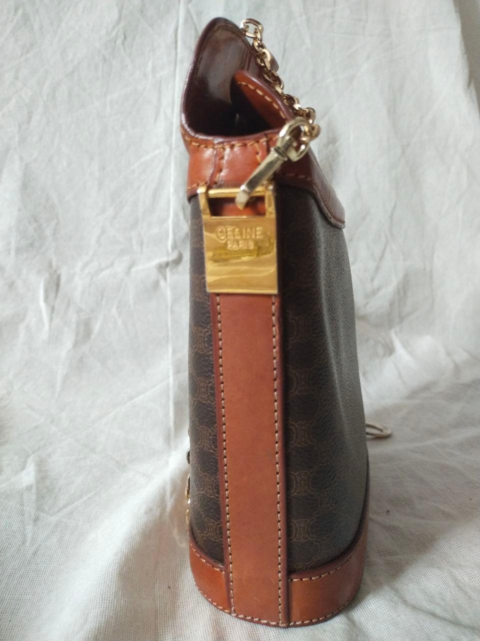 1993 CELINE Macadam Toggle clasp chain Brown Bucket bag Umhängetasche / Vintage im Angebot 4