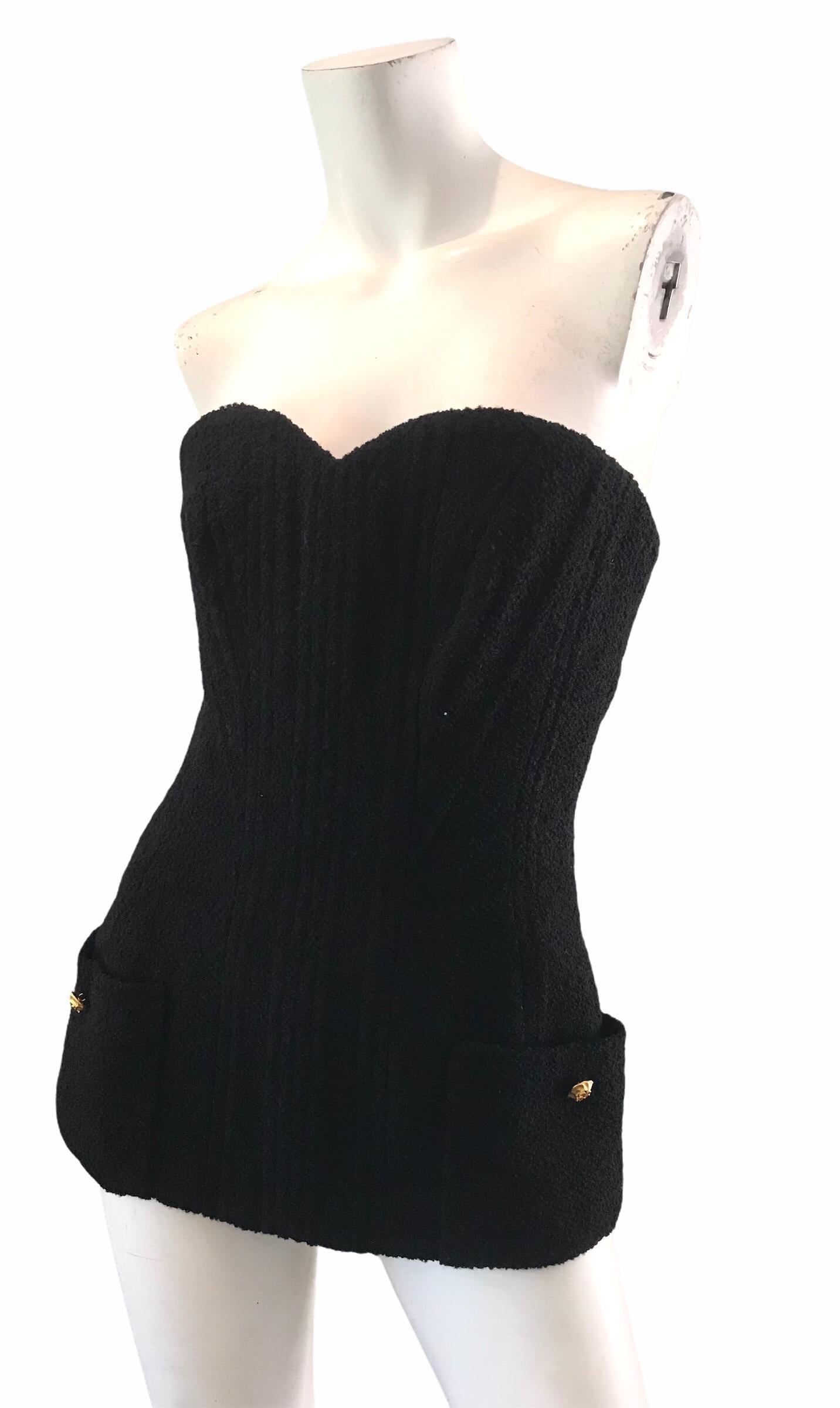 1993 Chanel black boucle bustier with pockets. Condition: Excellent. Size M 