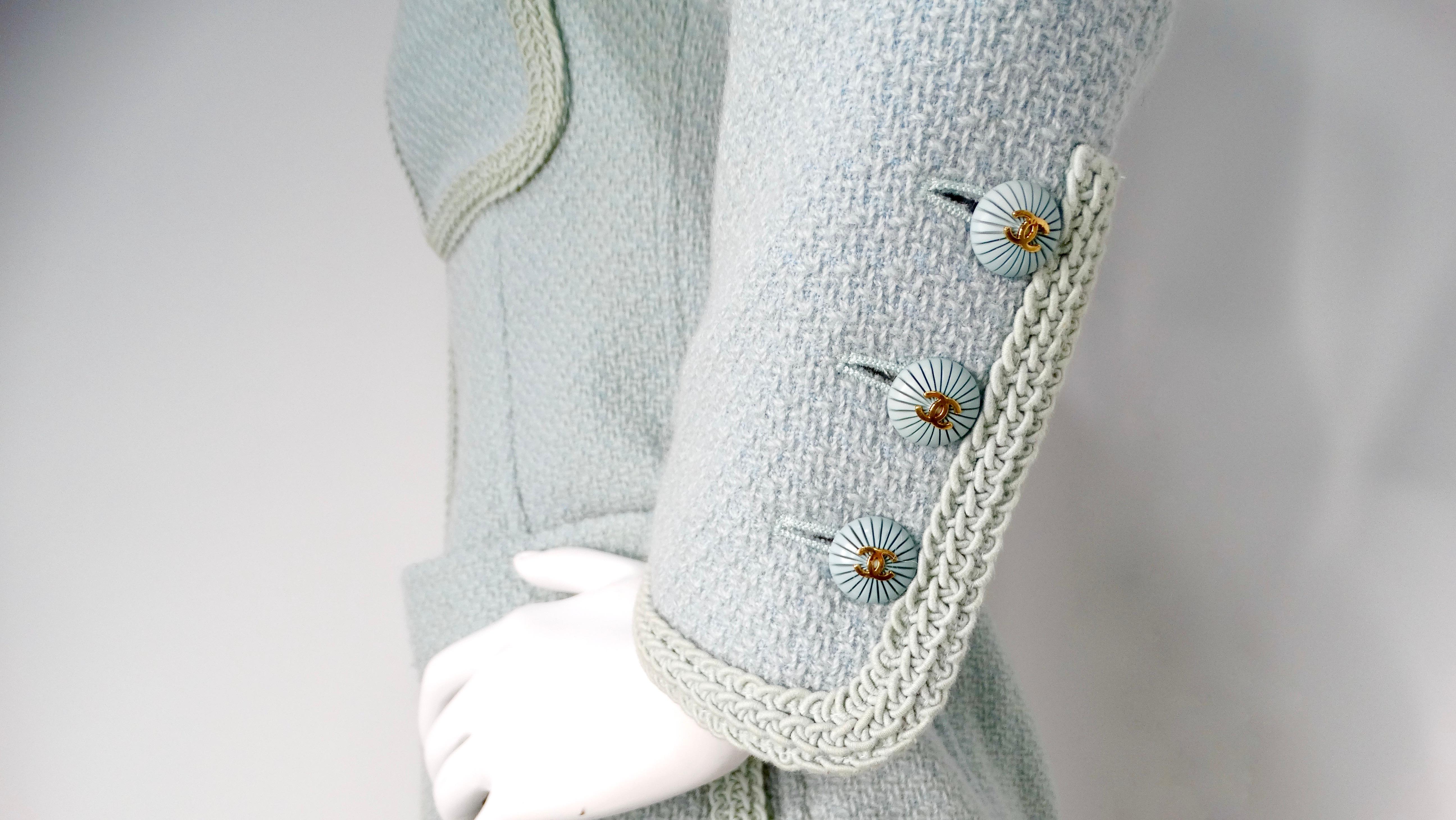 Women's 1993 Chanel Mint Pastel Blue Tweed Jacket With Interlocking CC Logo Buttons For Sale