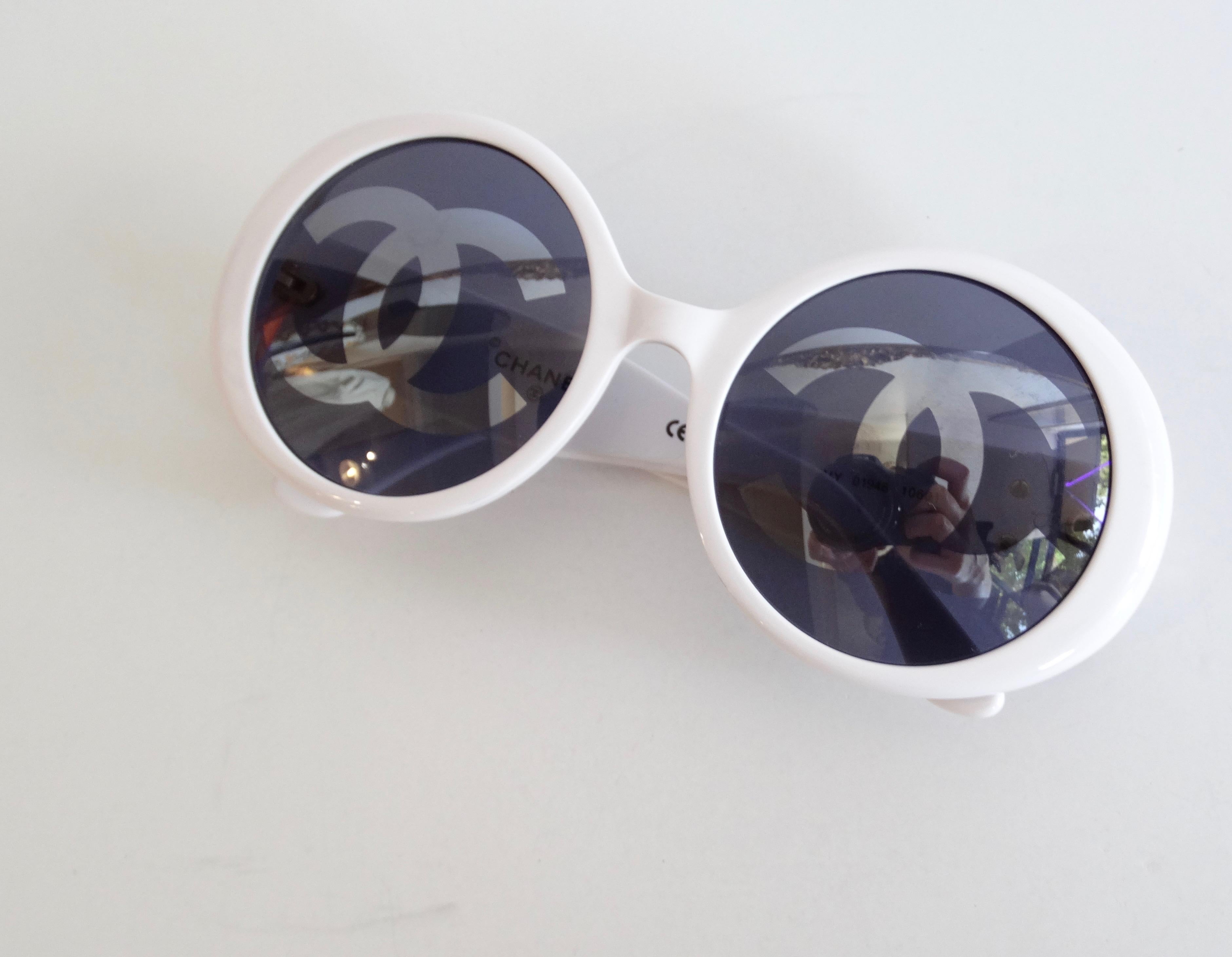 1993 Chanel Reflective Logo Lens Sunglasses 5