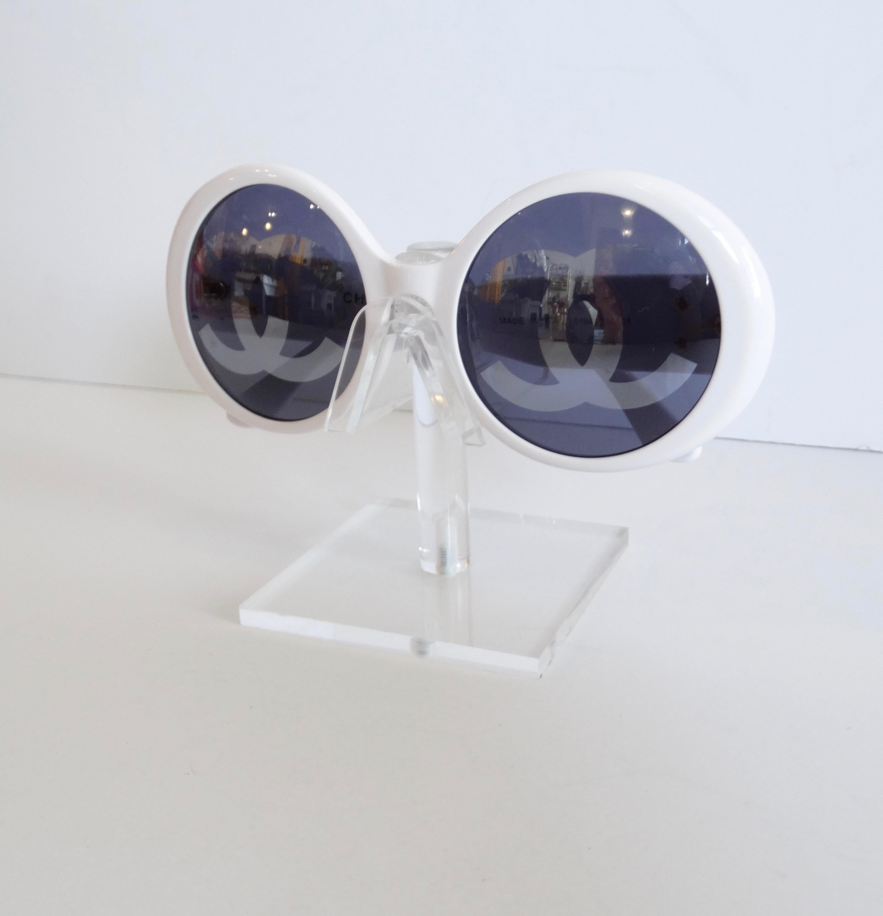 1993 Chanel Reflective Logo Lens Sunglasses 6