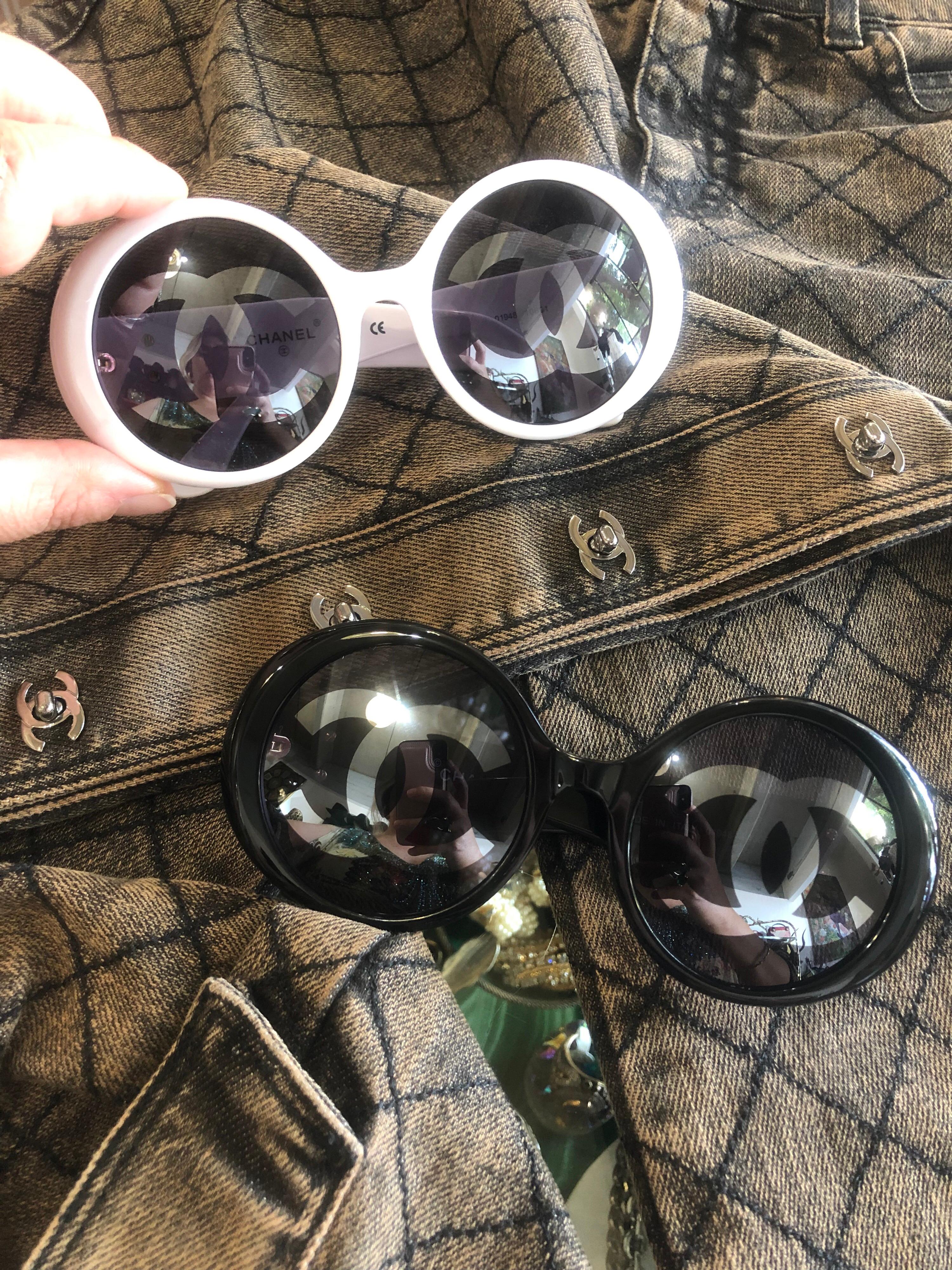 1993 Chanel Reflective Logo Lens Sunglasses 8