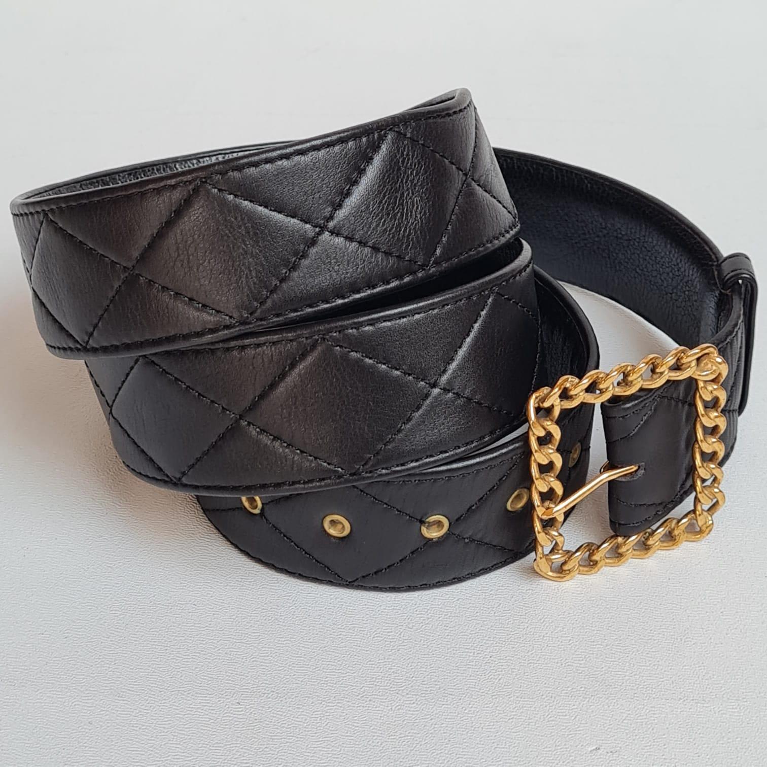 Beautiful vintage quilted leather belt in great condition. Rare size, fits men as well. Classic gold plated buckle.
