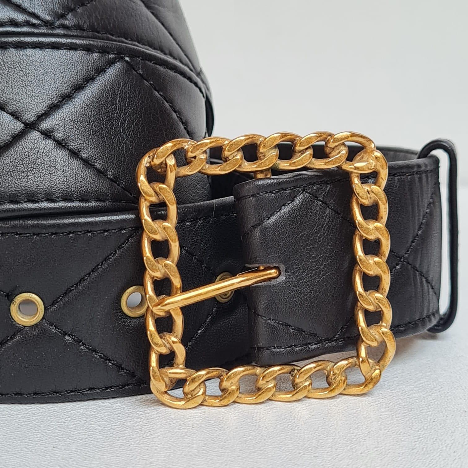 1993 Chanel Vintage Quilted Leather Belt In Good Condition For Sale In Jakarta, Daerah Khusus Ibukota Jakarta