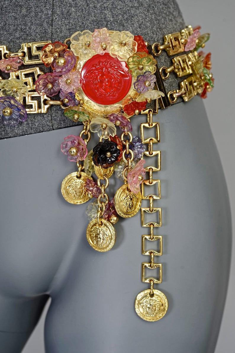 Women's 1993 GIANNI VERSACE Flower Medusa Medallion Tiered Belt For Sale