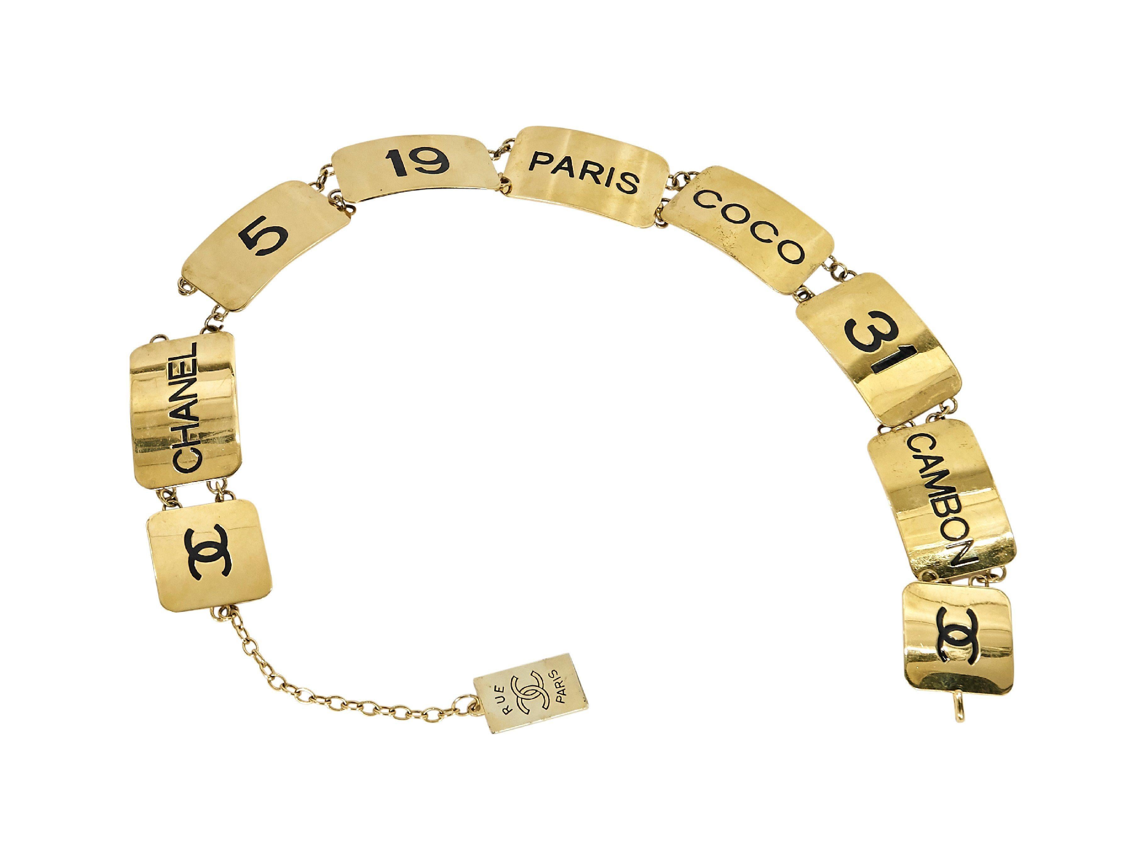  1993 Gold Vintage Chanel CC Logo Plate Belt In Good Condition In New York, NY