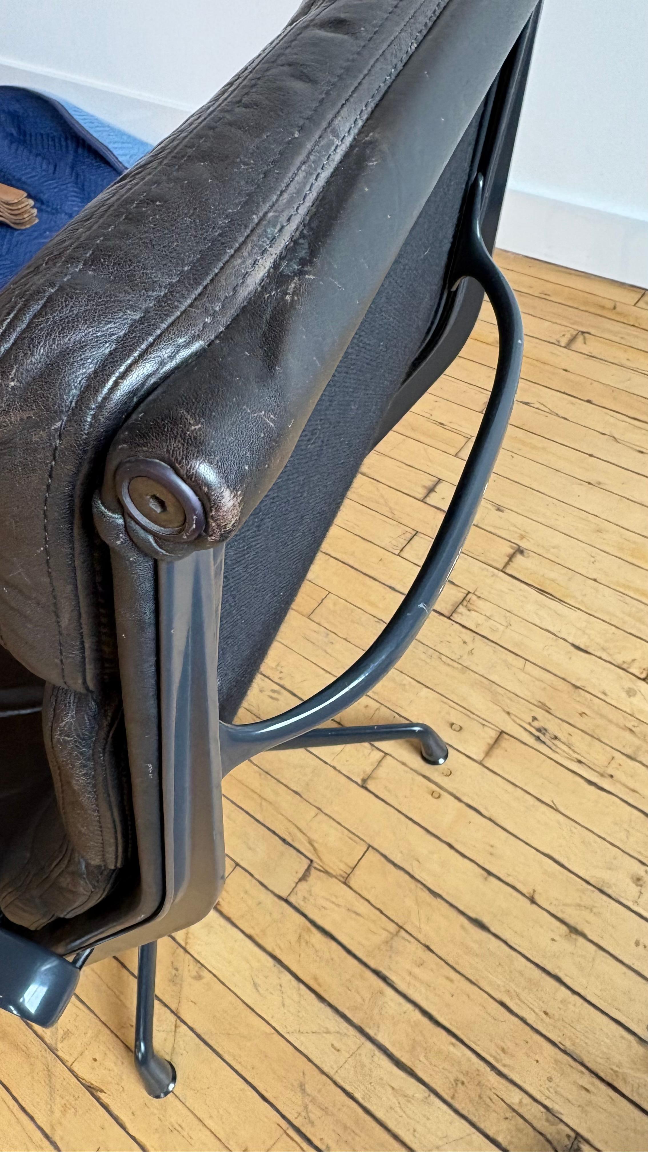 1993 Sedia da salotto Herman Miller Eames Soft Pad in vendita 1