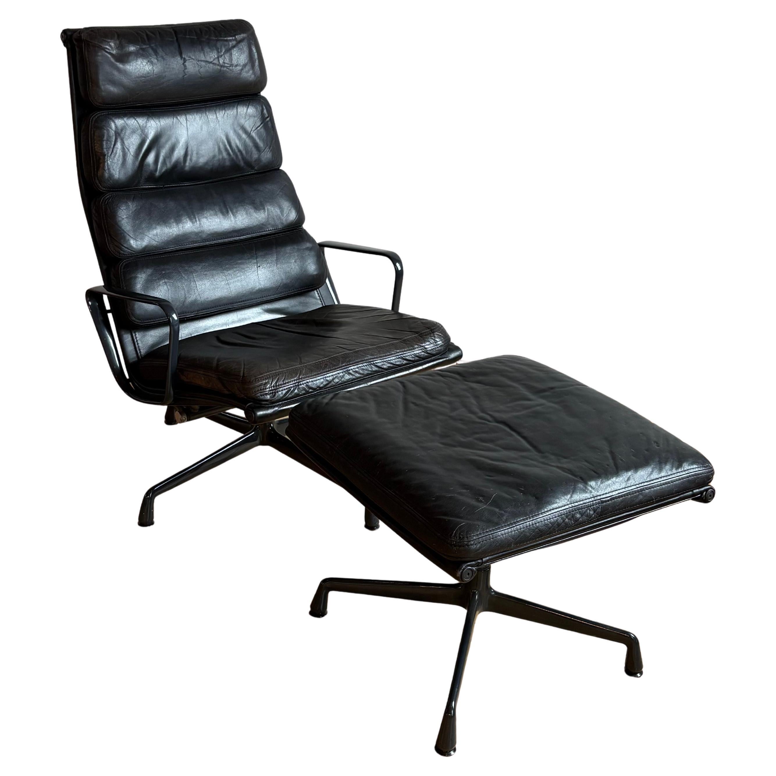 1993 Sedia da salotto Herman Miller Eames Soft Pad in vendita