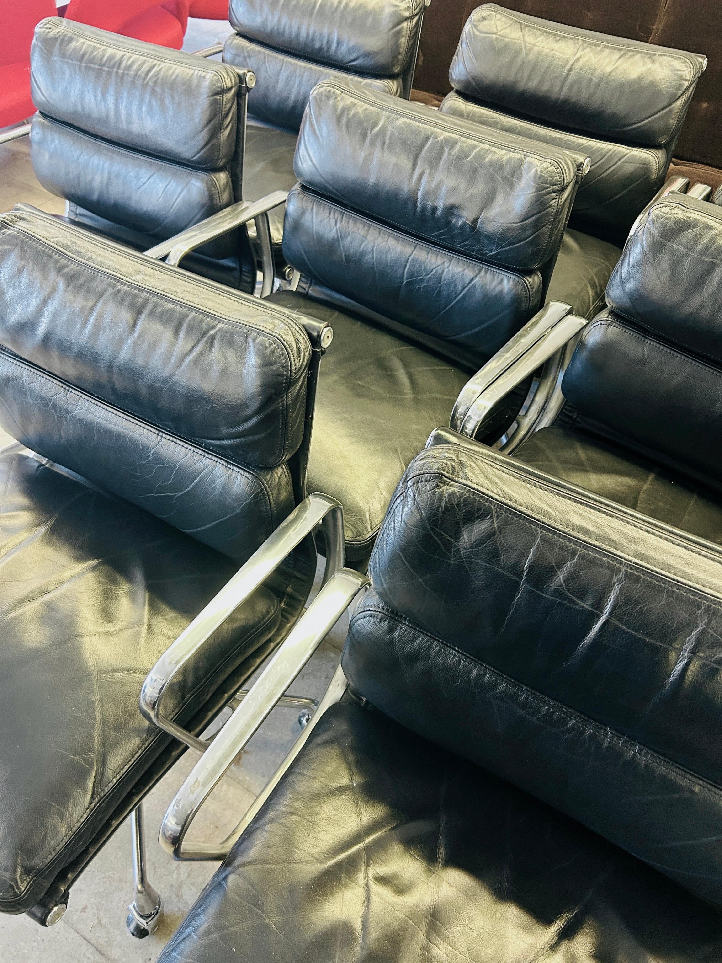 1993 Herman Miller Eames Soft Pad Management Schreibtischstuhl Original Schwarzes Leder (20. Jahrhundert) im Angebot