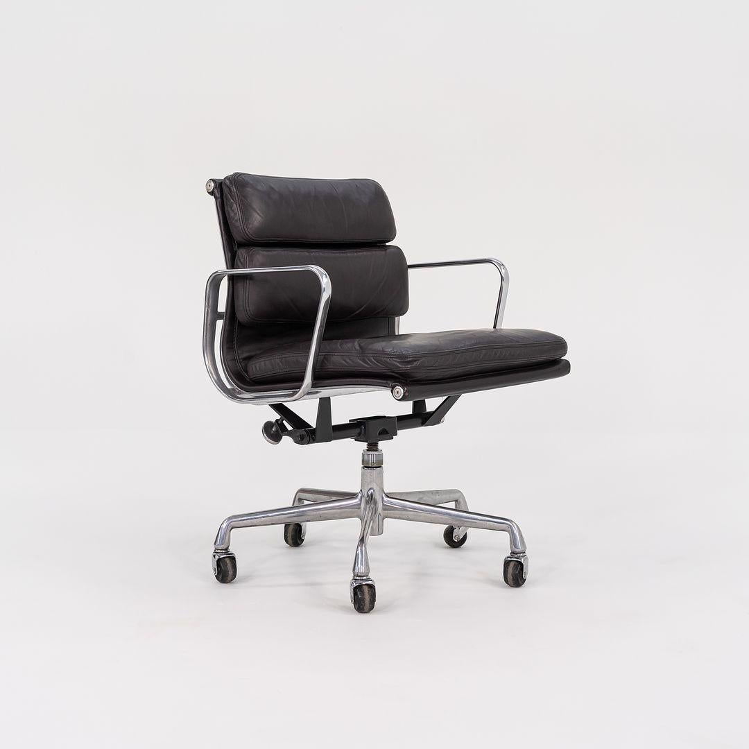 Moderne 1993 Chaises de bureau Eames Soft Pad Management de Herman Miller en cuir Brown