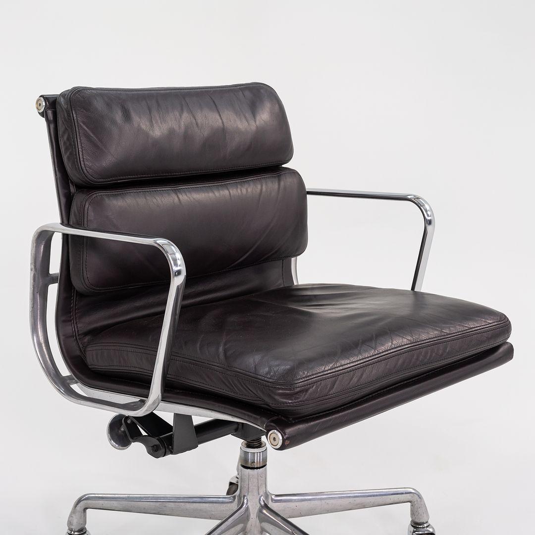 1993 Chaises de bureau Eames Soft Pad Management de Herman Miller en cuir Brown 1