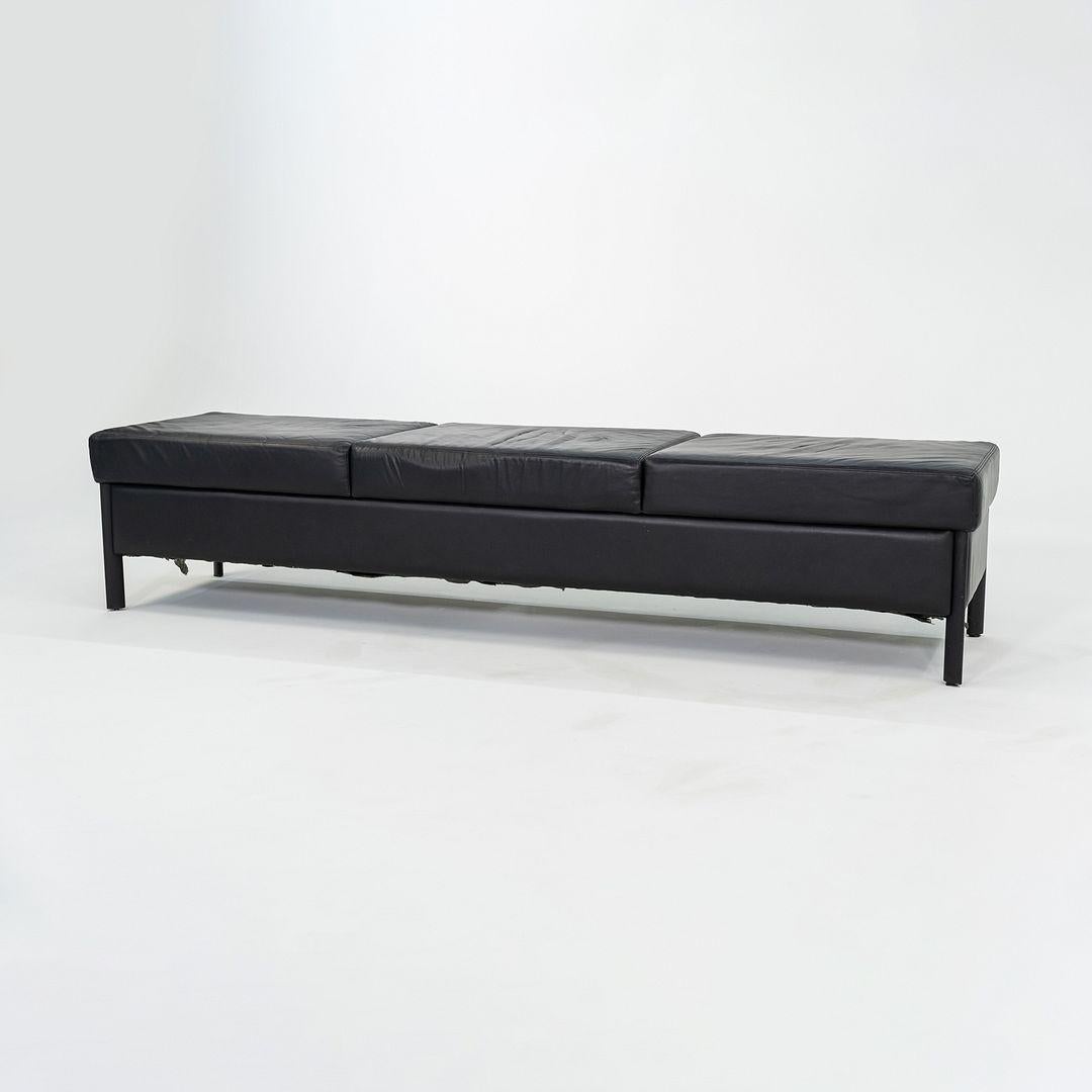 Banco de tres plazas de cuero 1993 by Metropolitan Furniture en cuero negro en Bueno estado para la venta en Philadelphia, PA