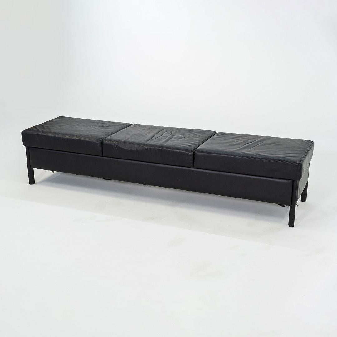 Banco de tres plazas de cuero 1993 by Metropolitan Furniture en cuero negro Siglo XXI y contemporáneo en venta