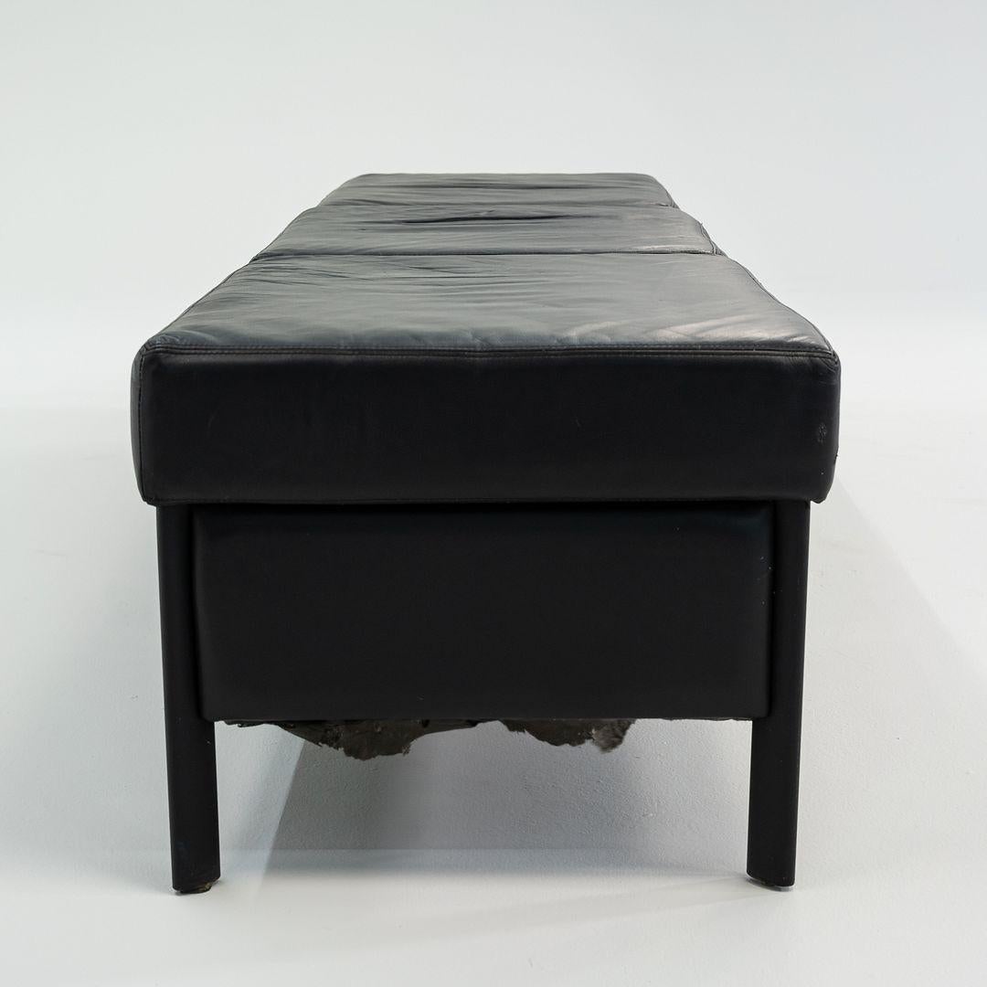 Banco de tres plazas de cuero 1993 by Metropolitan Furniture en cuero negro en venta 2