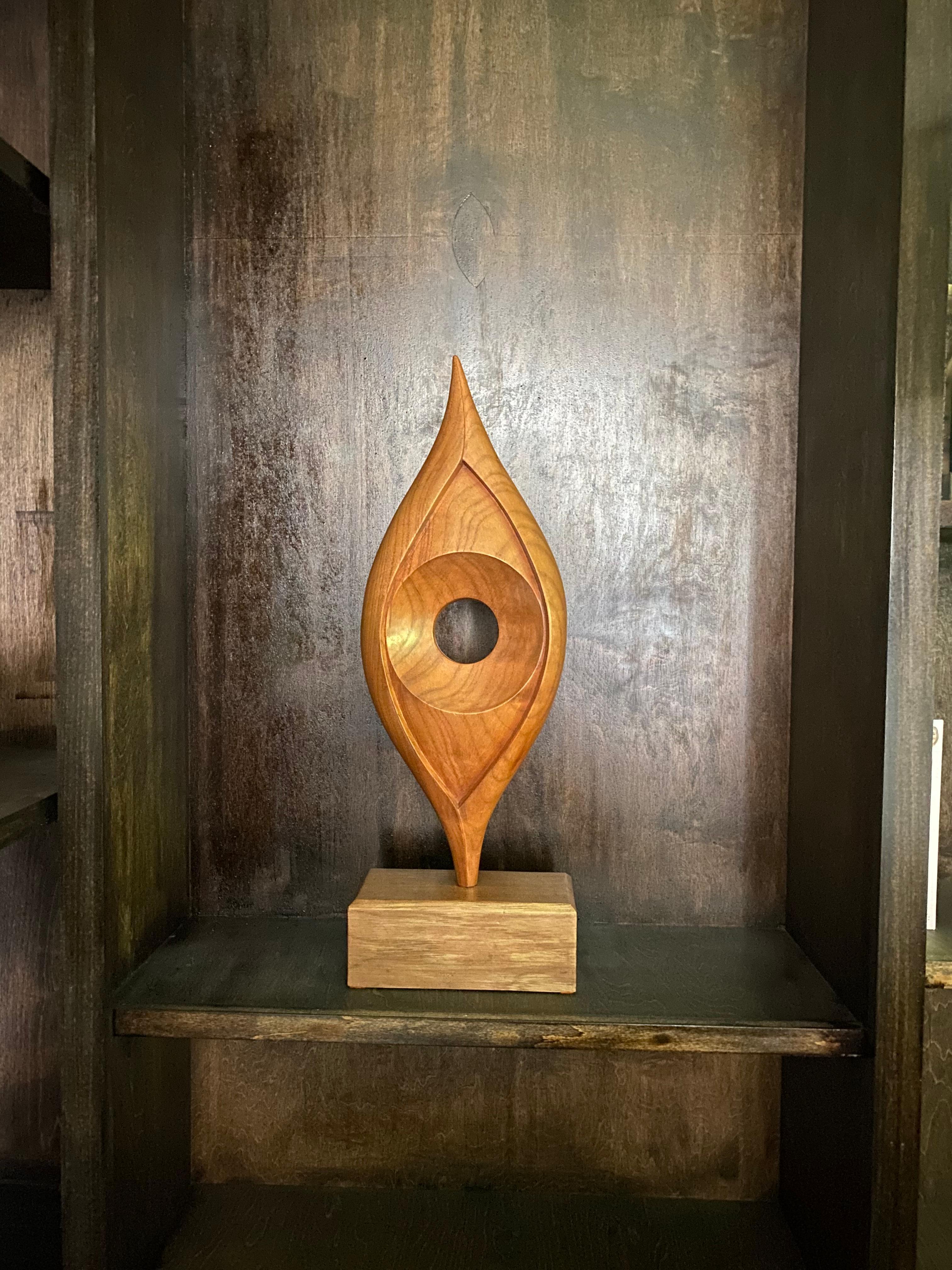 Beautiful Luis Potosi Ecuadorian Modernist Abstract Carved Wood Sculpture made in 1993, see picture. It is in beautiful shape! See pictures for details and signature.

Luis Potosi was born in San Antonio de Ibarra, Imbabura, Ecuador. After he