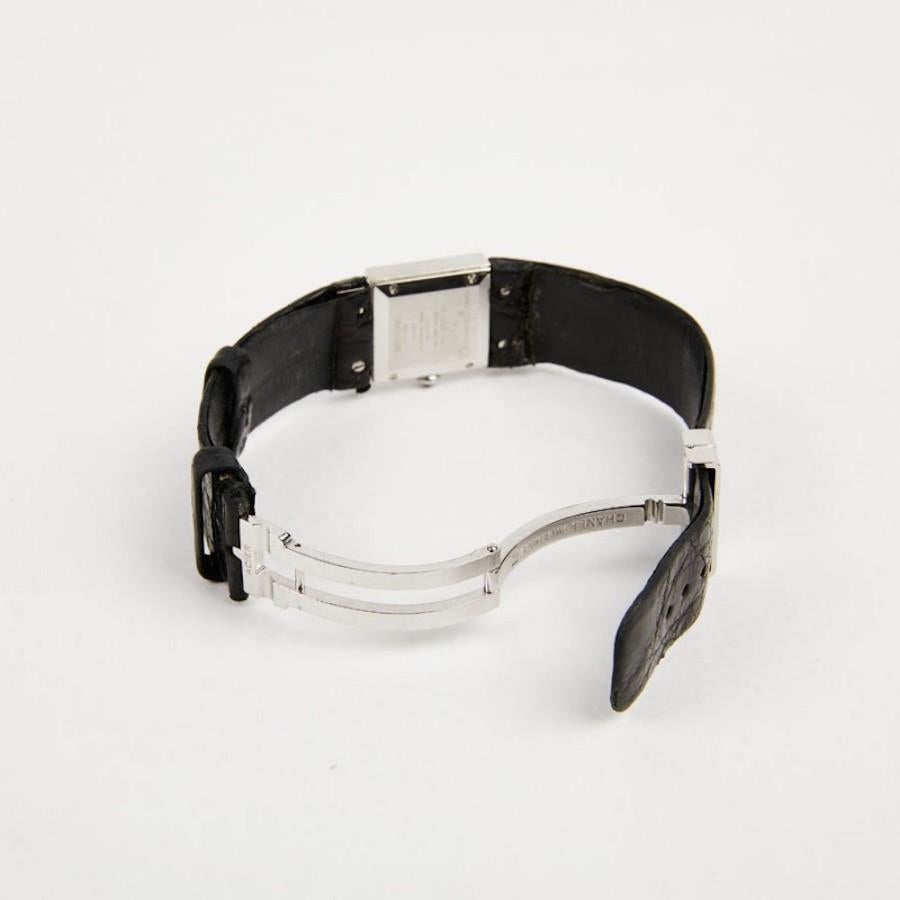1993 square Chanel watch For Sale 3
