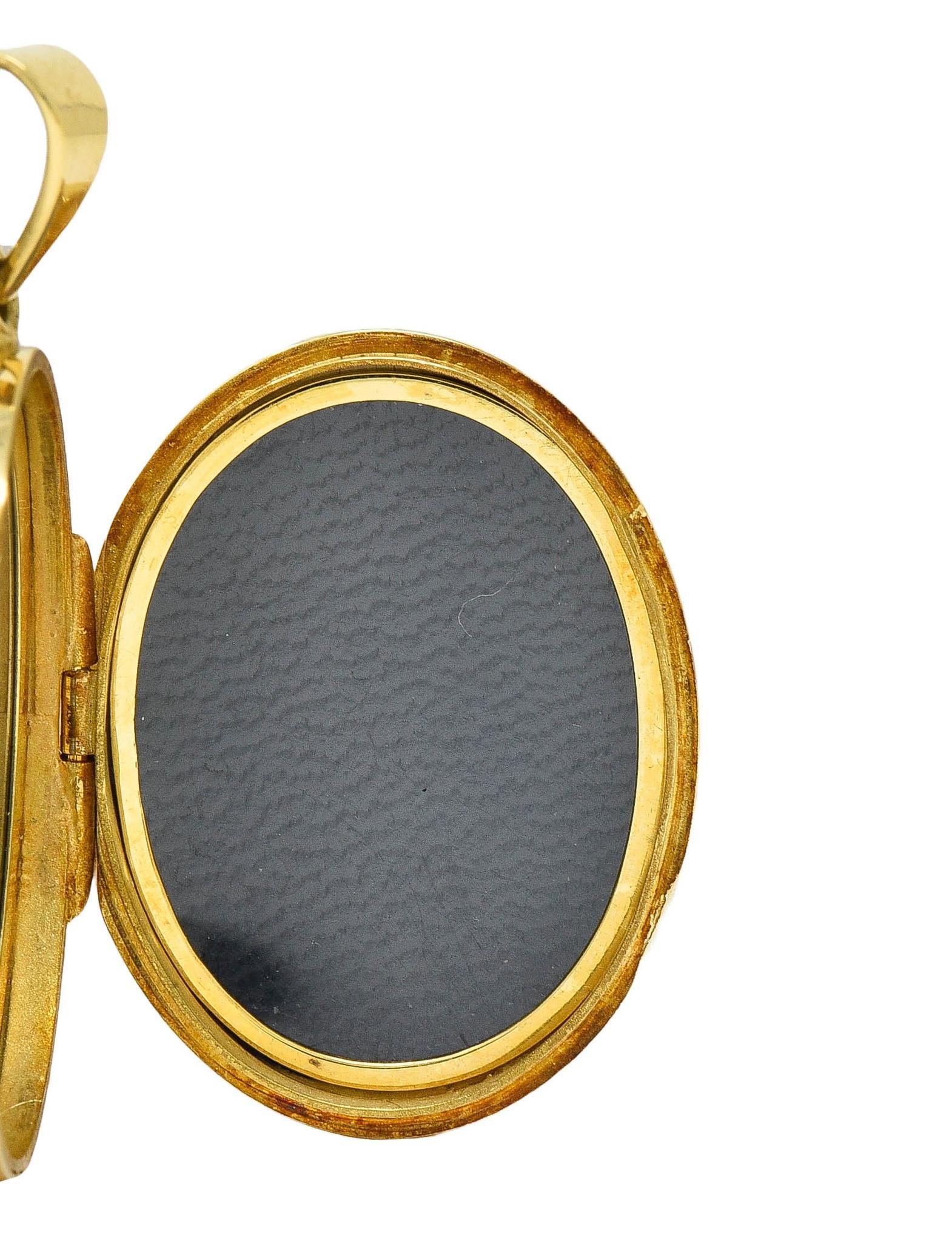 1993 Victorian Revival British 18K Yellow Gold Vintage Floral Locket Pendant 3