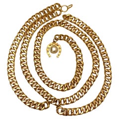 Ceinture vintage Chanel à chaîne CC en forme de trèfle dorée 1993 