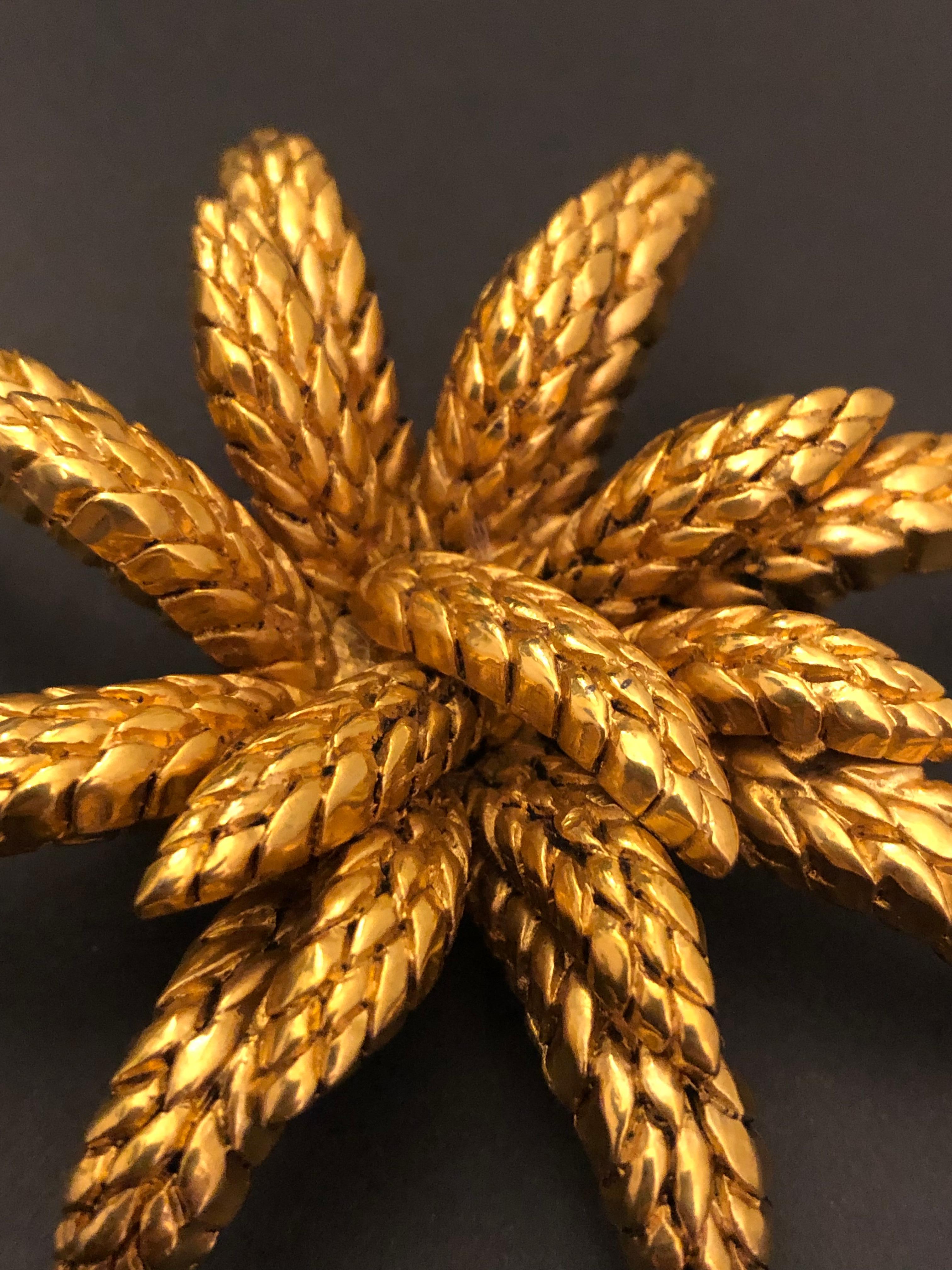 1993 Vintage CHANEL Gold Toned Wheat Bundle Brooch 2