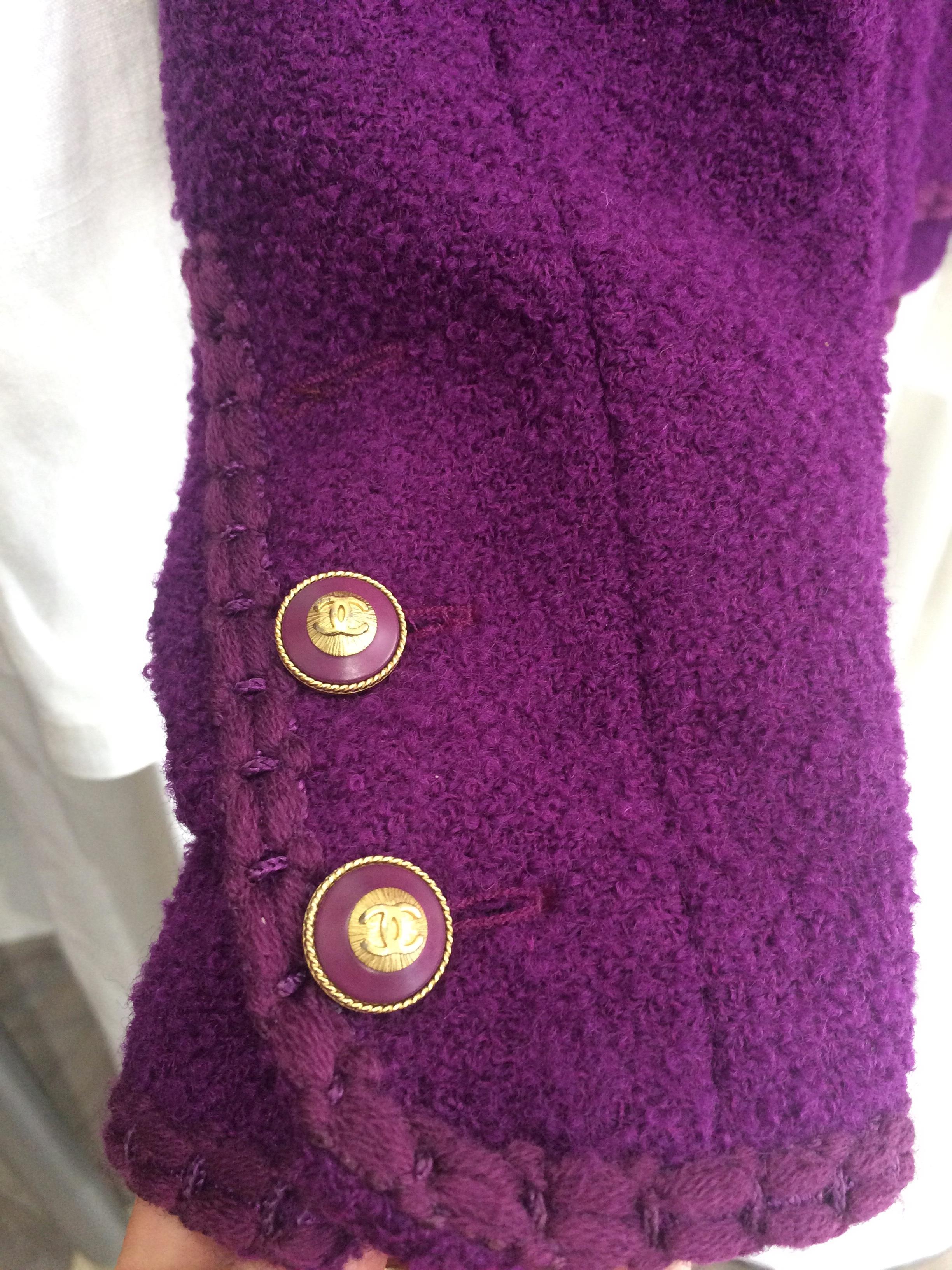 1993er Chanel Lila Tweed Boucle Jacke 2