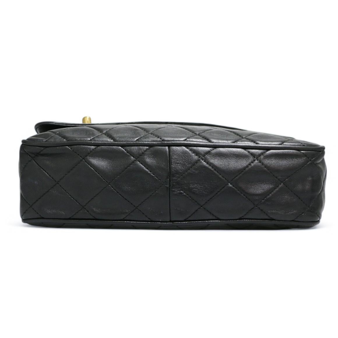 1994-1996 Chanel Caméra sac à fermeture à glissière en vente 1