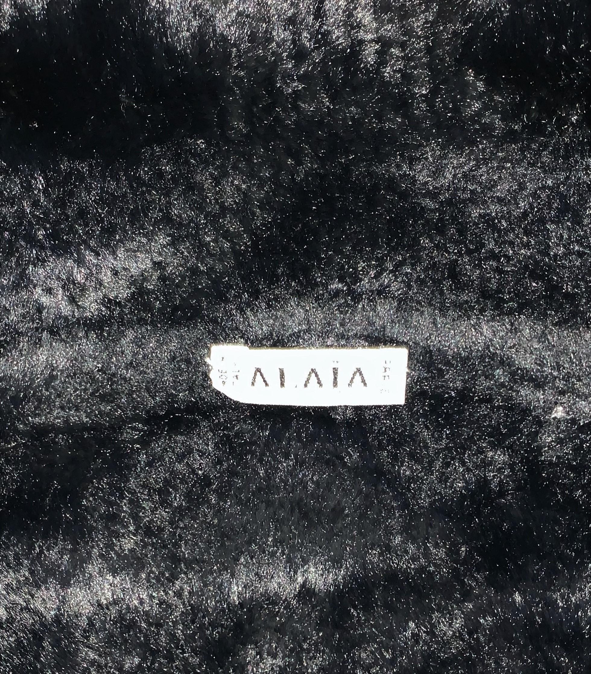 1994 Azzedine Alaia Chenille Faux Fur Plunging Black Robe Dress Coat In Excellent Condition In Yukon, OK