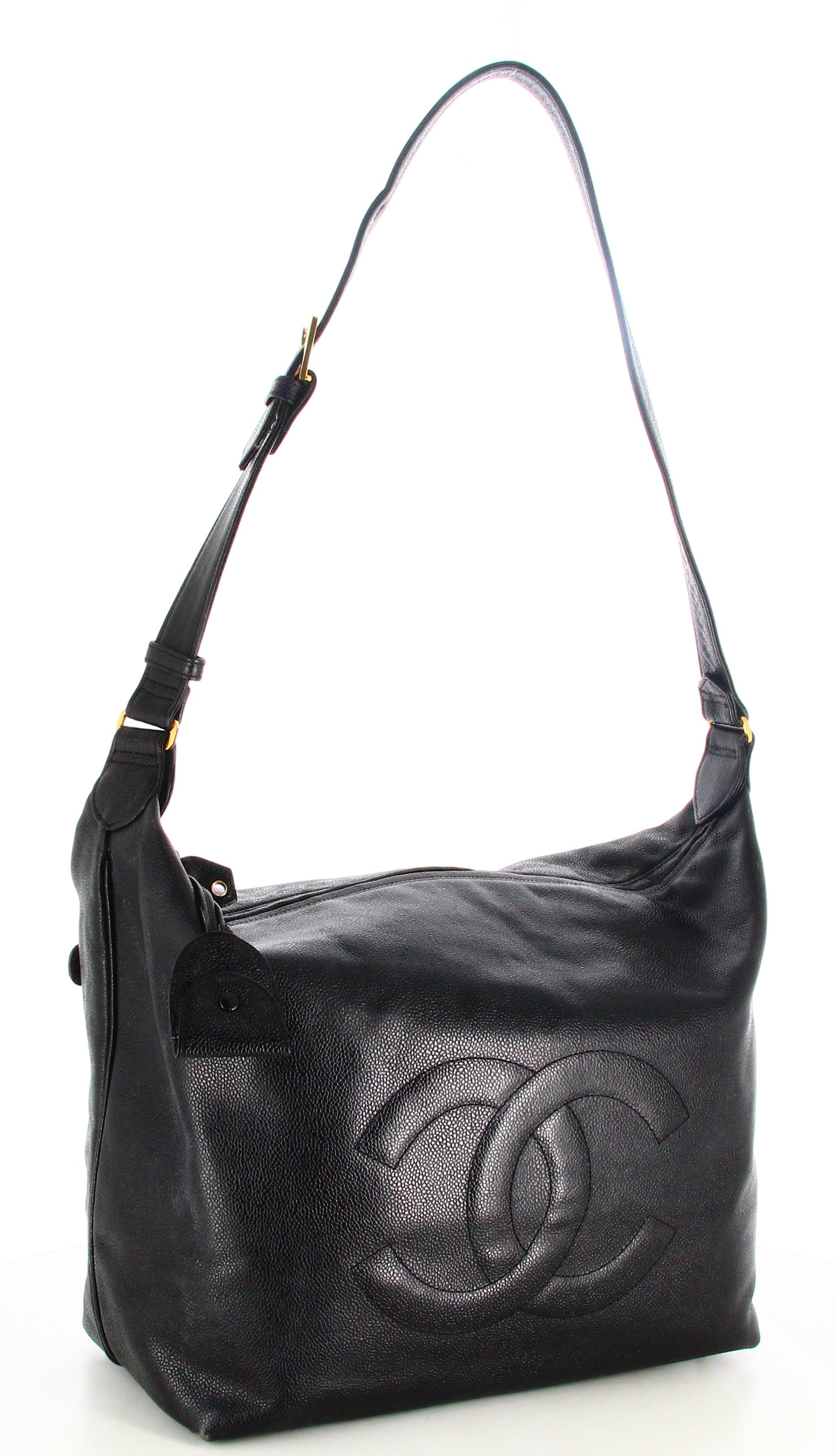 1994 Bag 24 Heures Chanel CC Caviar Leather Shoulder Bag In Good Condition For Sale In PARIS, FR
