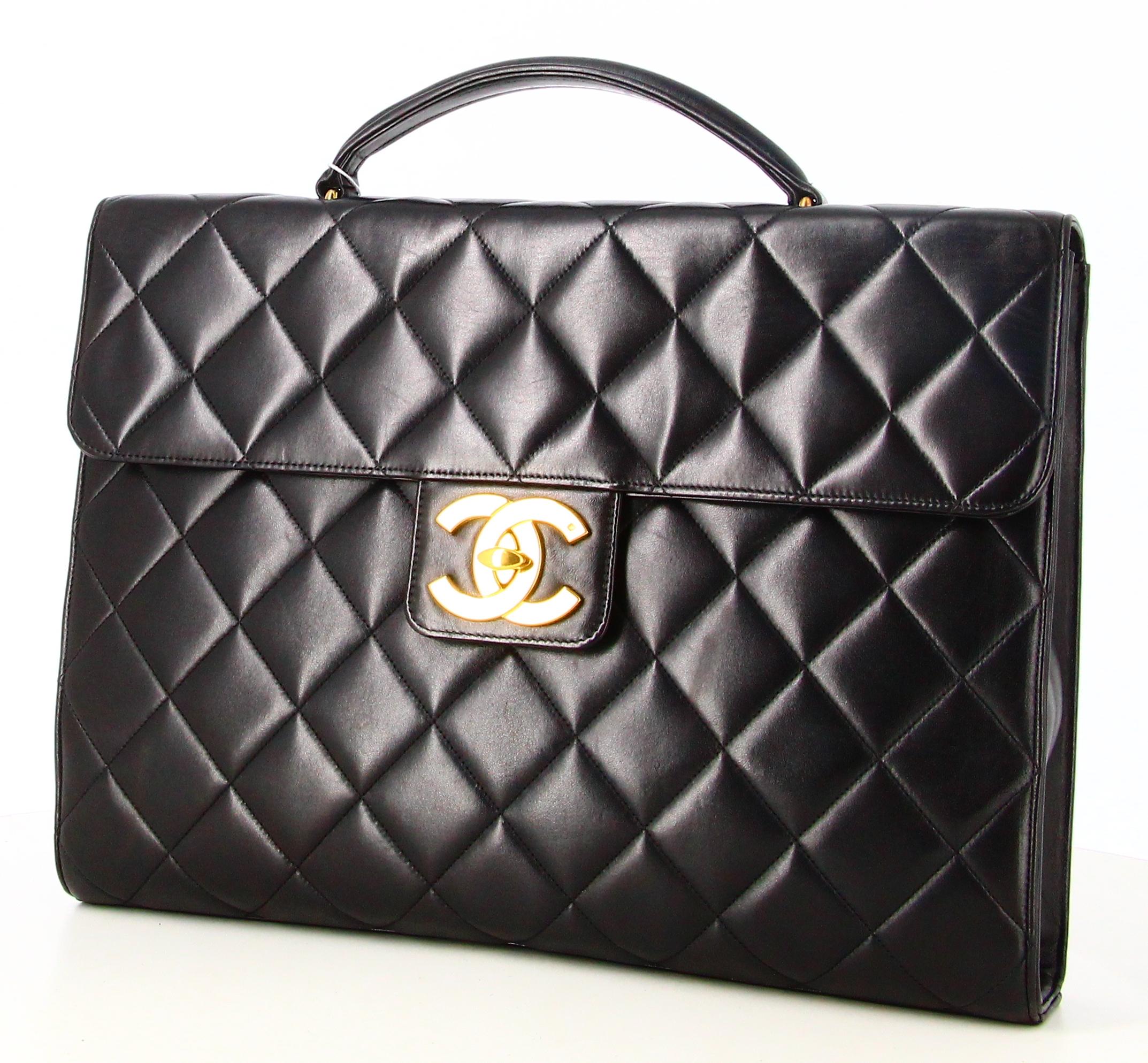 1994 CC Lambskin Business Bag Chanel Matelassé In Good Condition For Sale In PARIS, FR