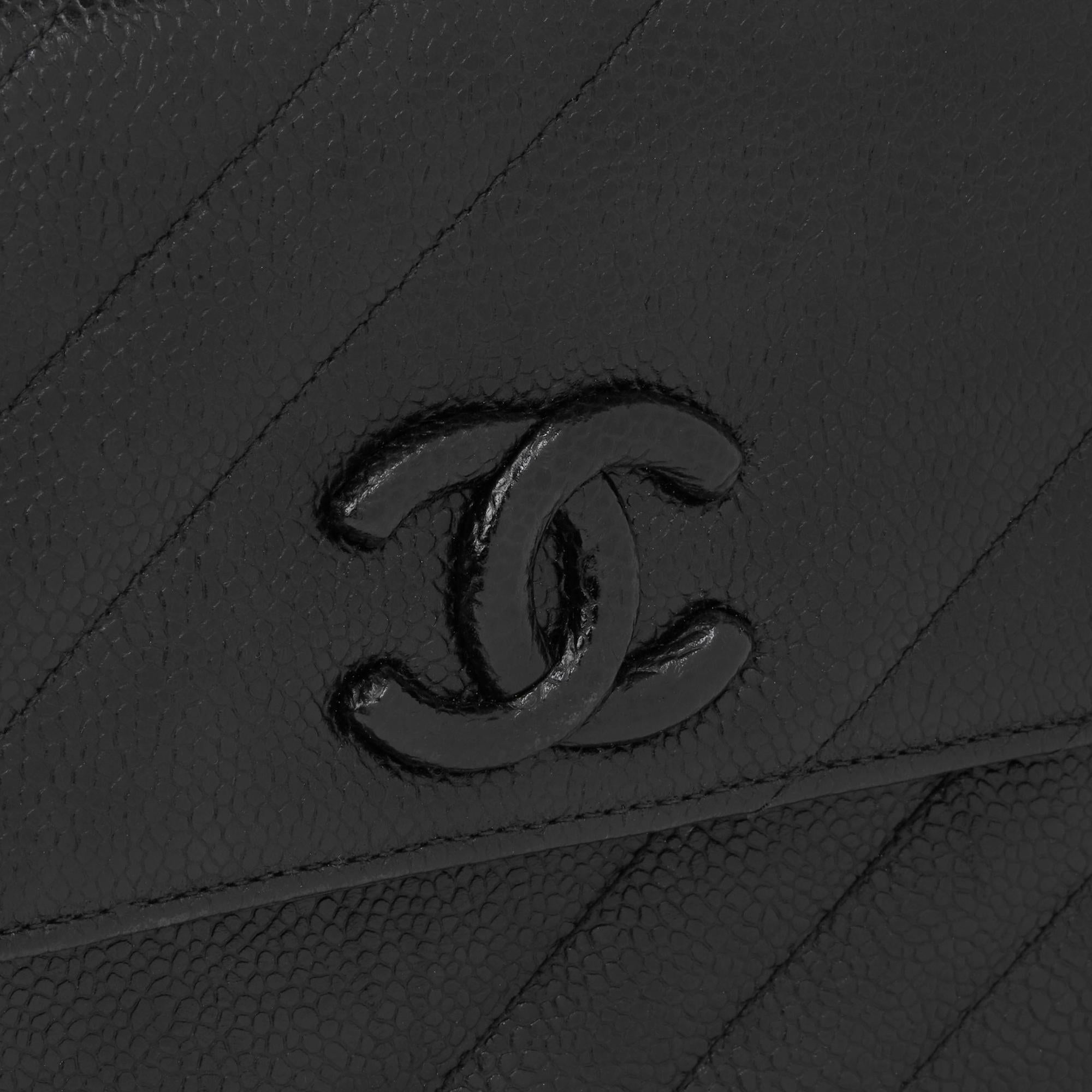1994 Chanel Black Diagonal Quilted Caviar Leather Vintage Logo Shoulder Bag 2