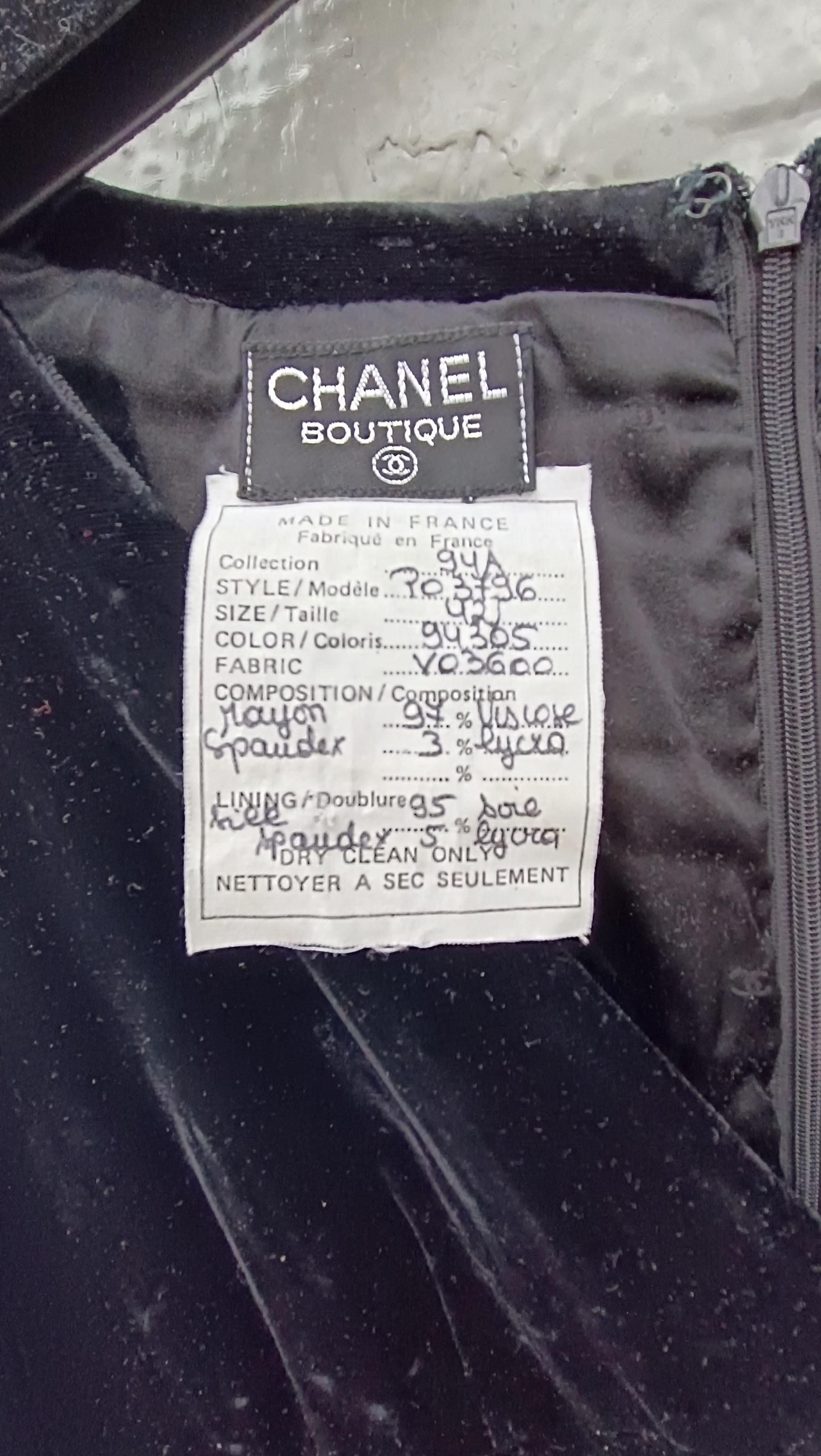 1994 Chanel Collector A/I 1994 Tuta di velluto nera in vendita 7