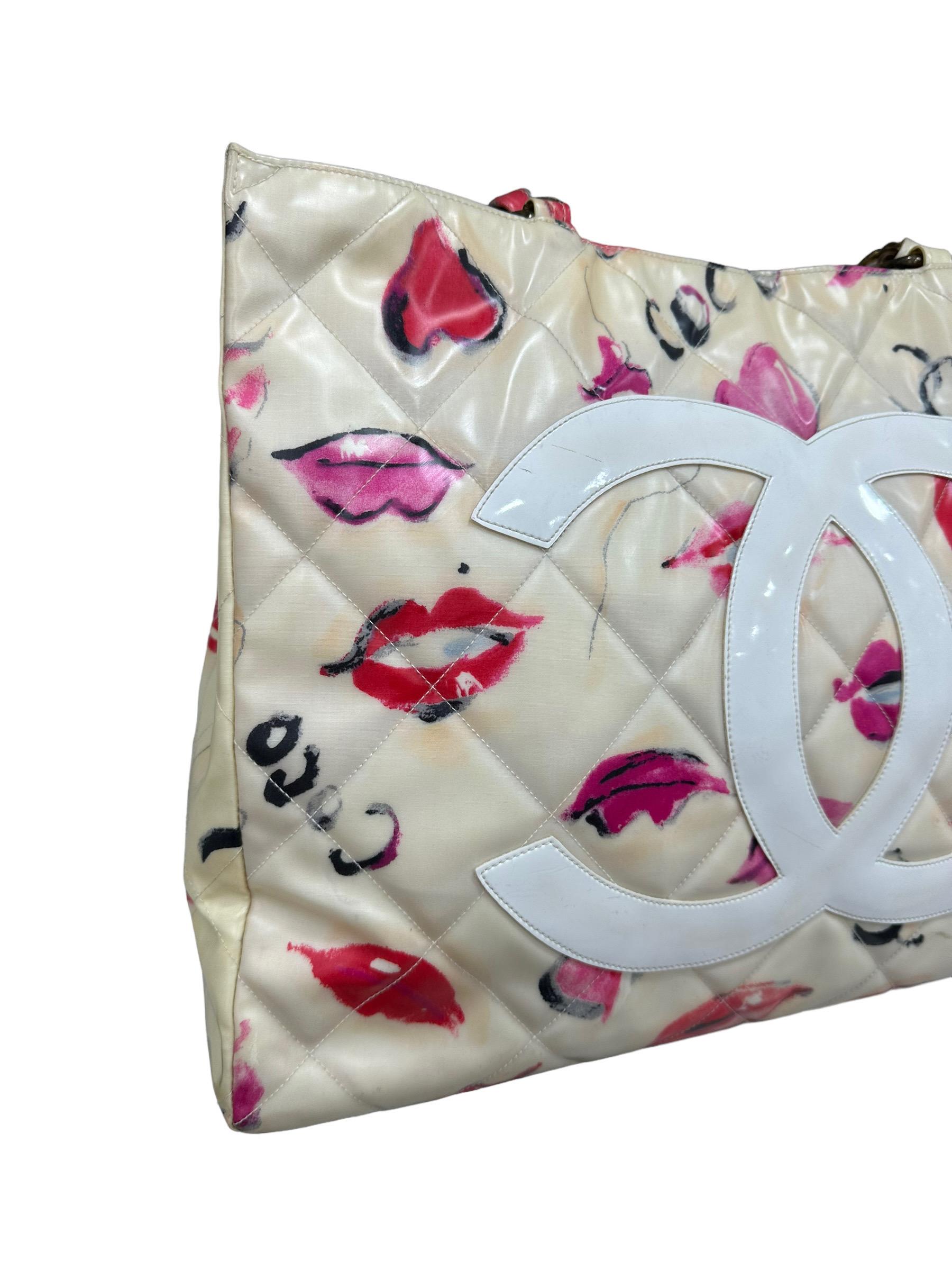 1994 Chanel Kisses & Lips Limited Edition Shoulder Bag In Good Condition For Sale In Torre Del Greco, IT