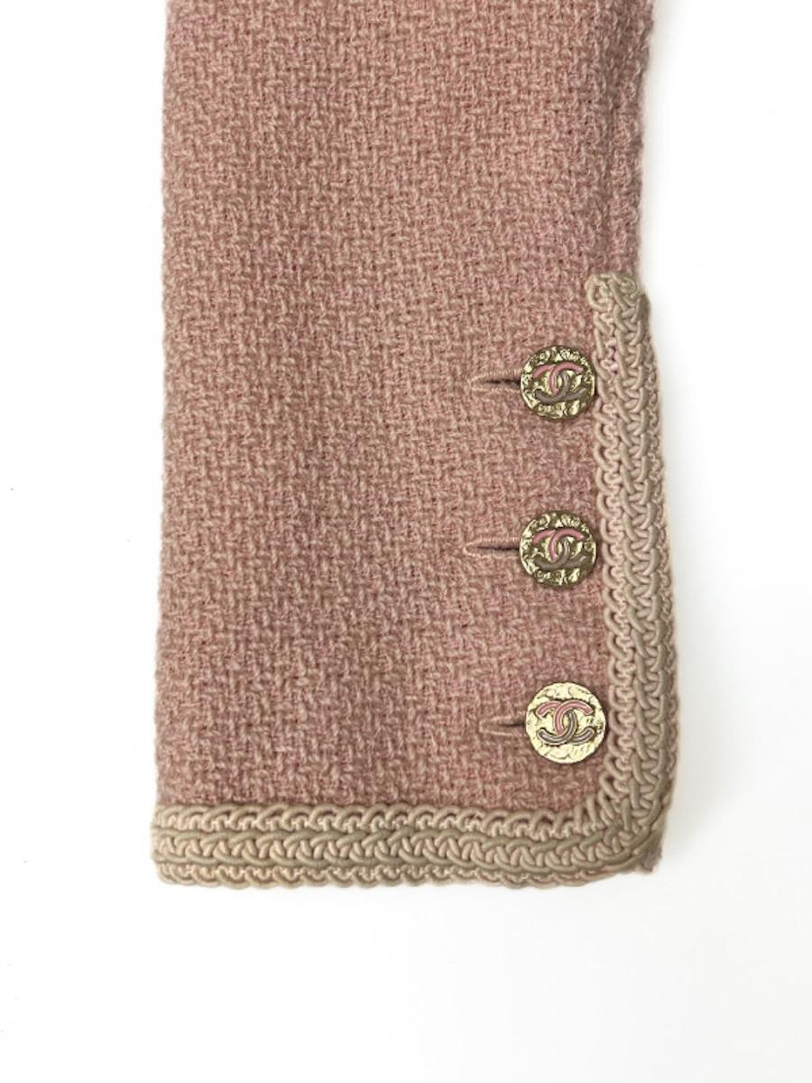 1994 Giacca Chanel in tweed rosa In condizioni buone in vendita a Paris, FR